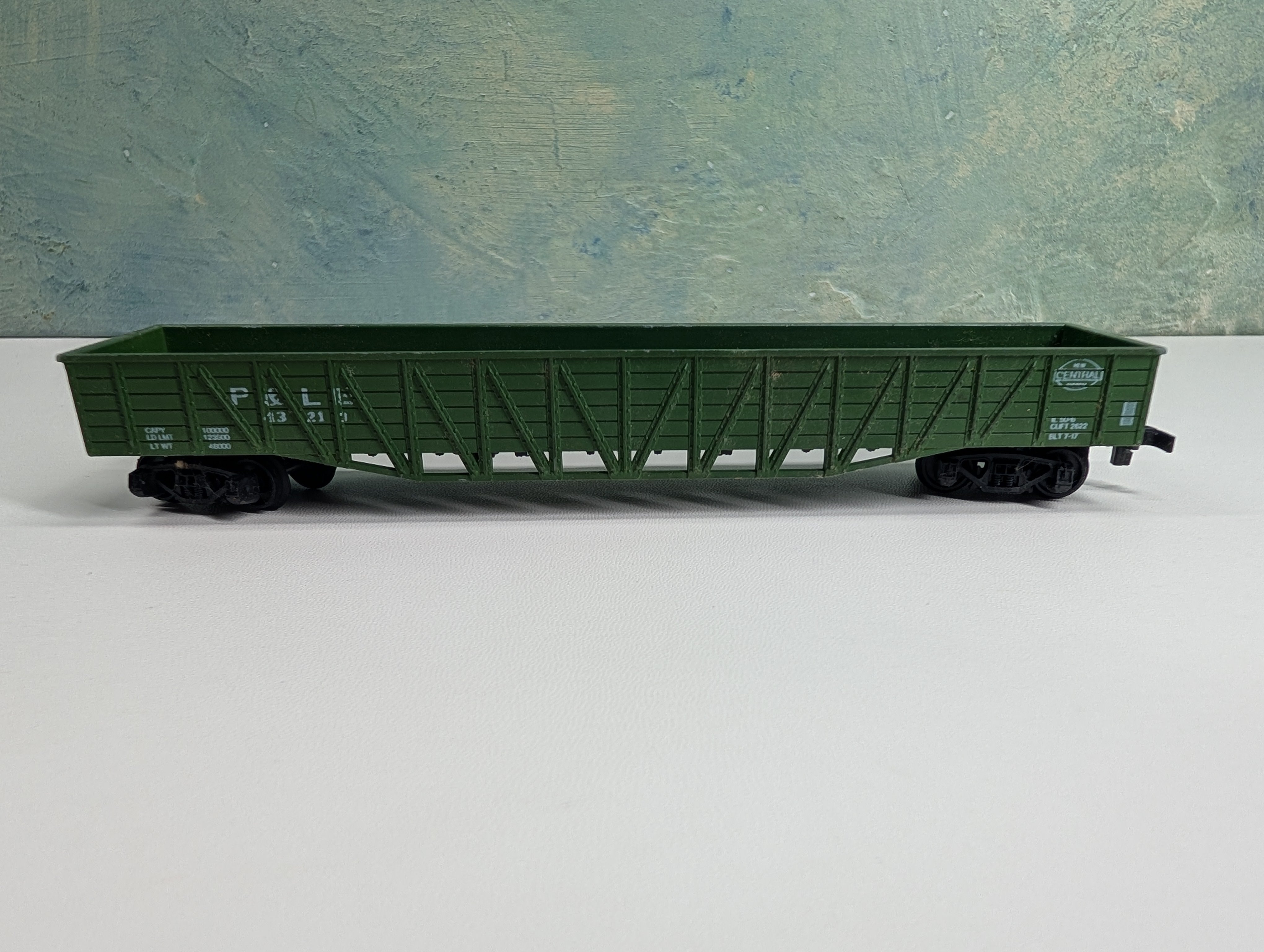 USED AHM HO Scale 50' Wooden Gondola Pittsburgh and Lake Erie P&LE #13213
