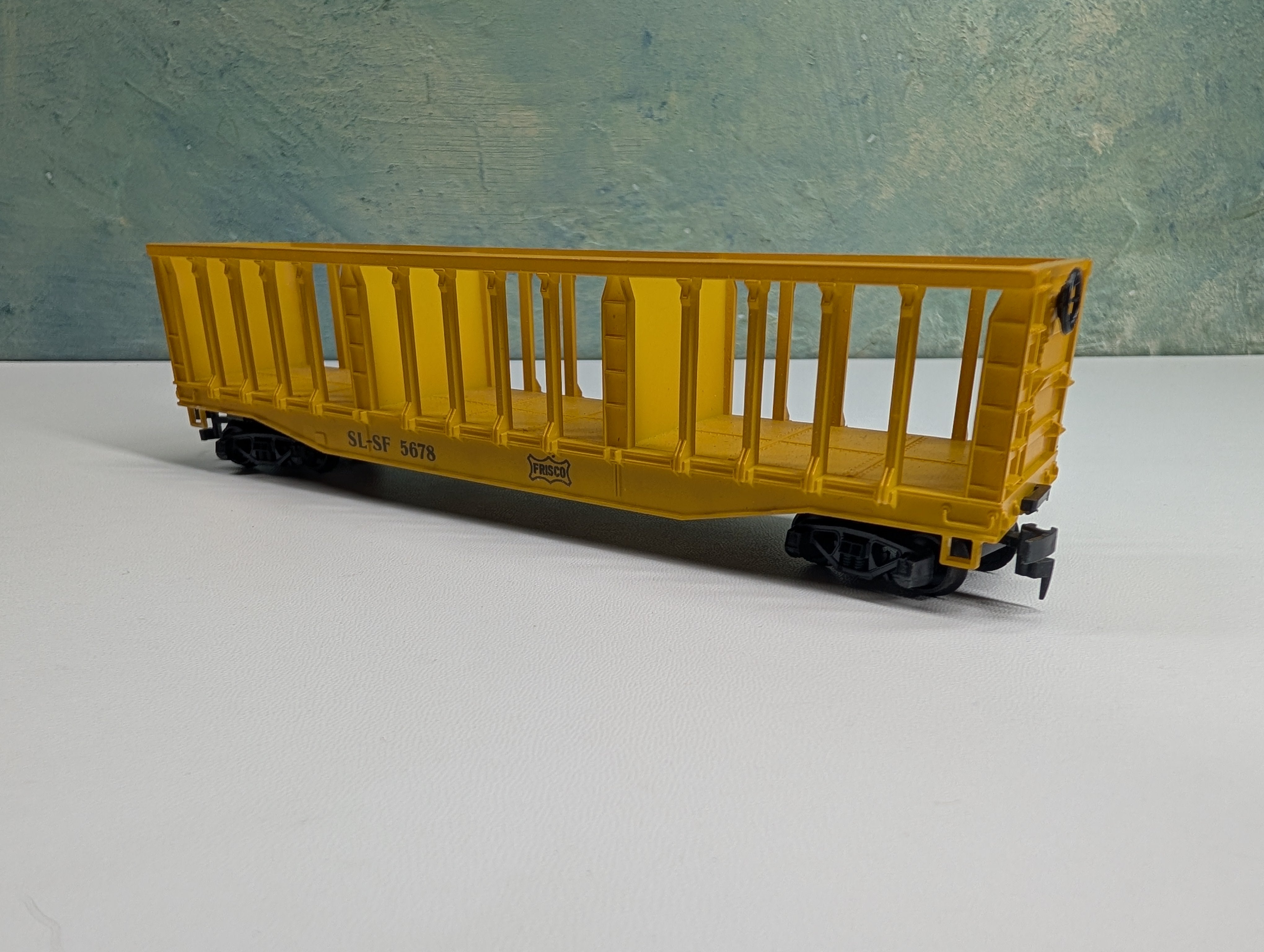 USED AHM HO Scale 50' Pulpwood Rack Car Frisco SL-SF #5678