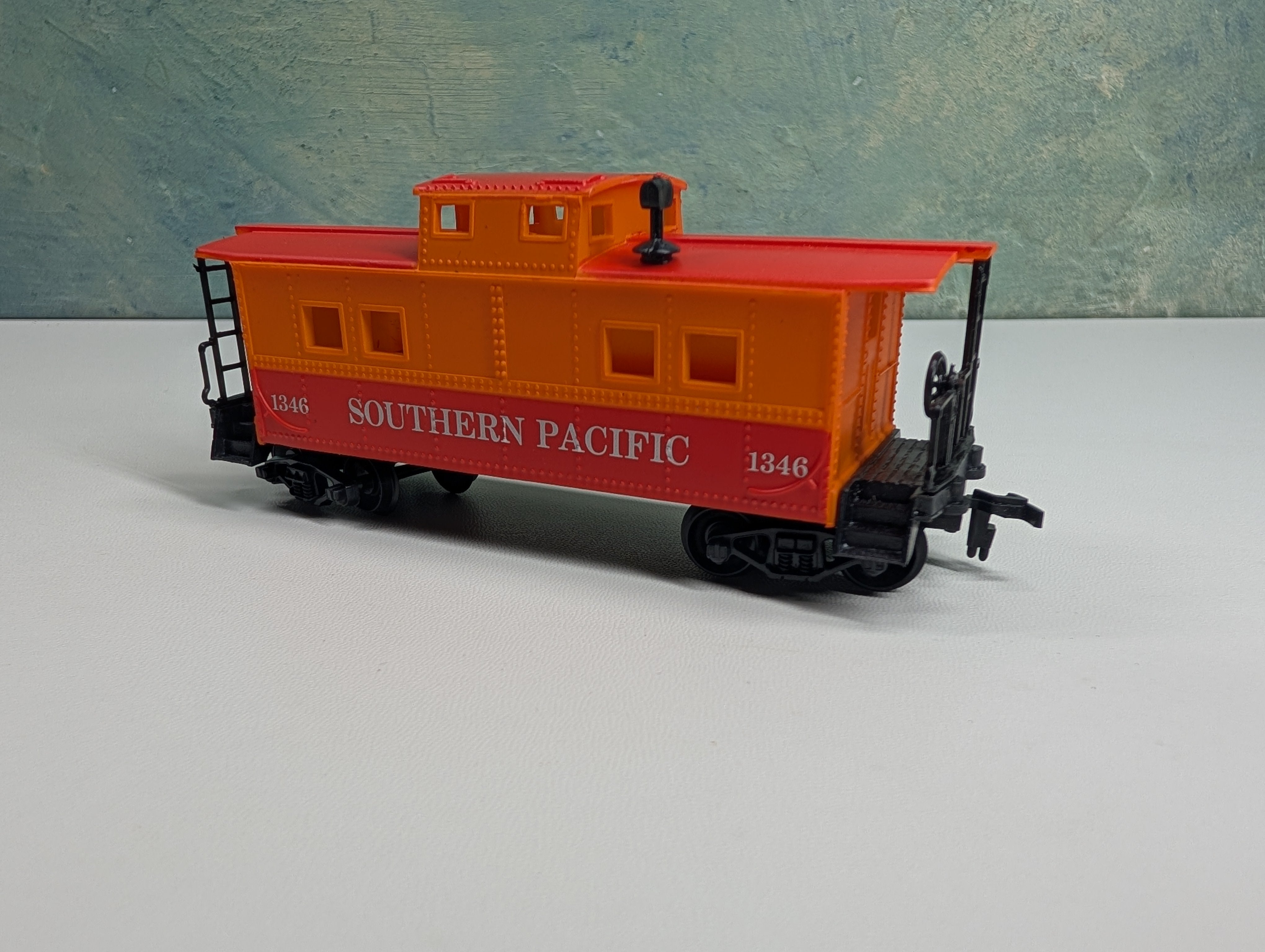 USED Life-Like HO Scale Caboose Southern Pacific #1346