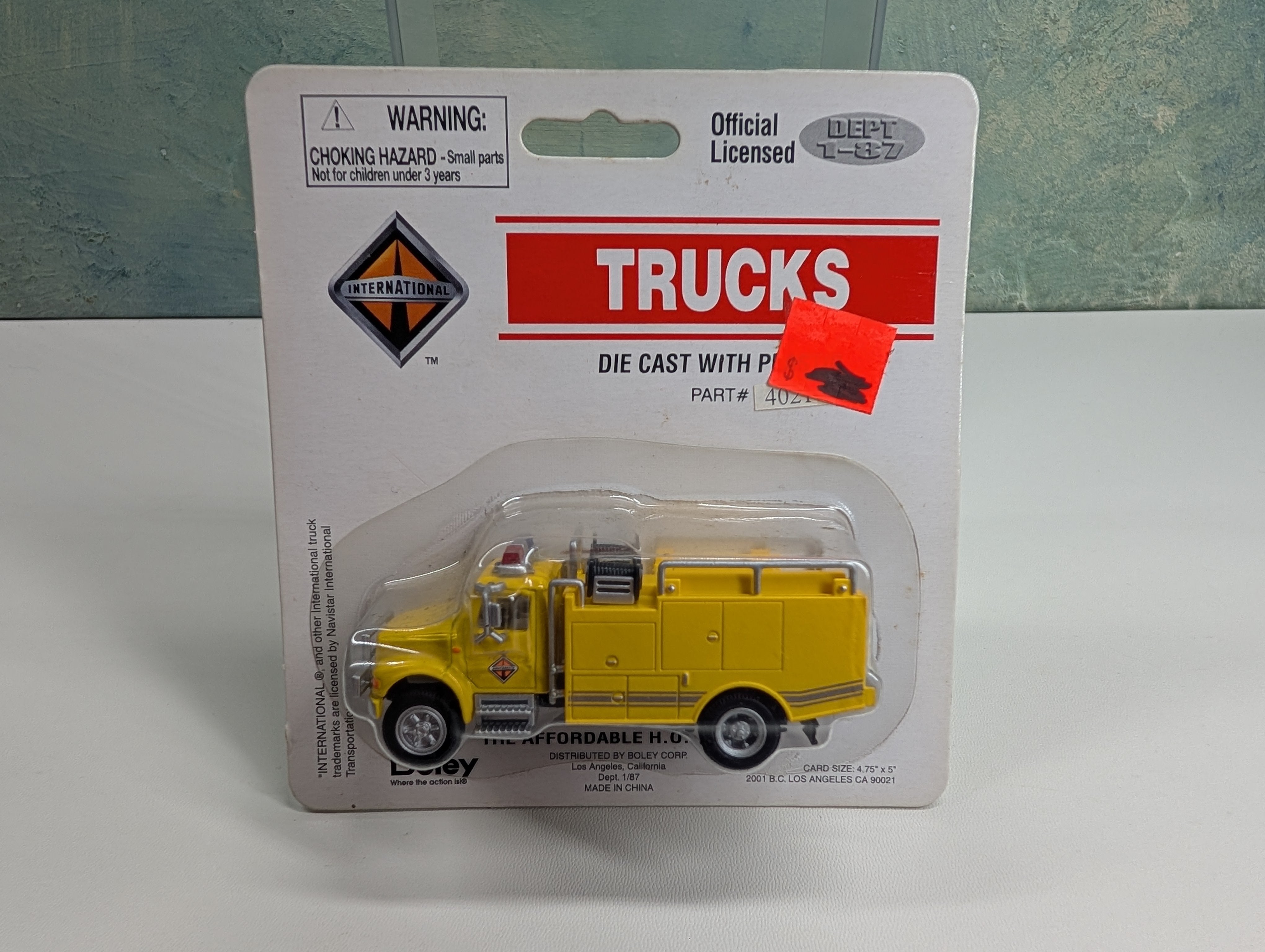 Boley 4021-88 HO Scale International Emergency Crew Cab Brush Fire Truck Yellow Cab/Body