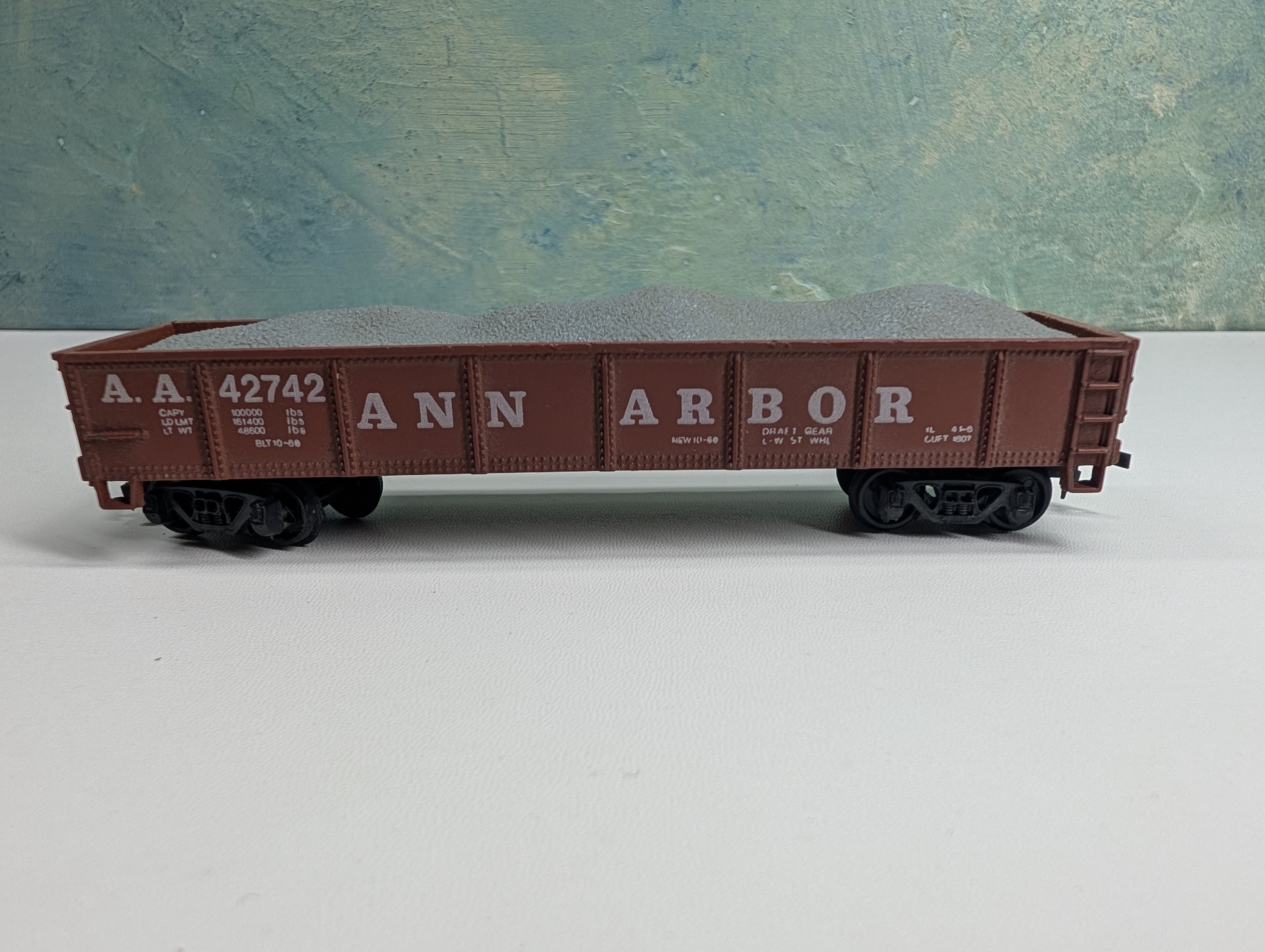 USED AHM HO Scale 40' Gondola w/ Coal Ann Arbor AA #42742