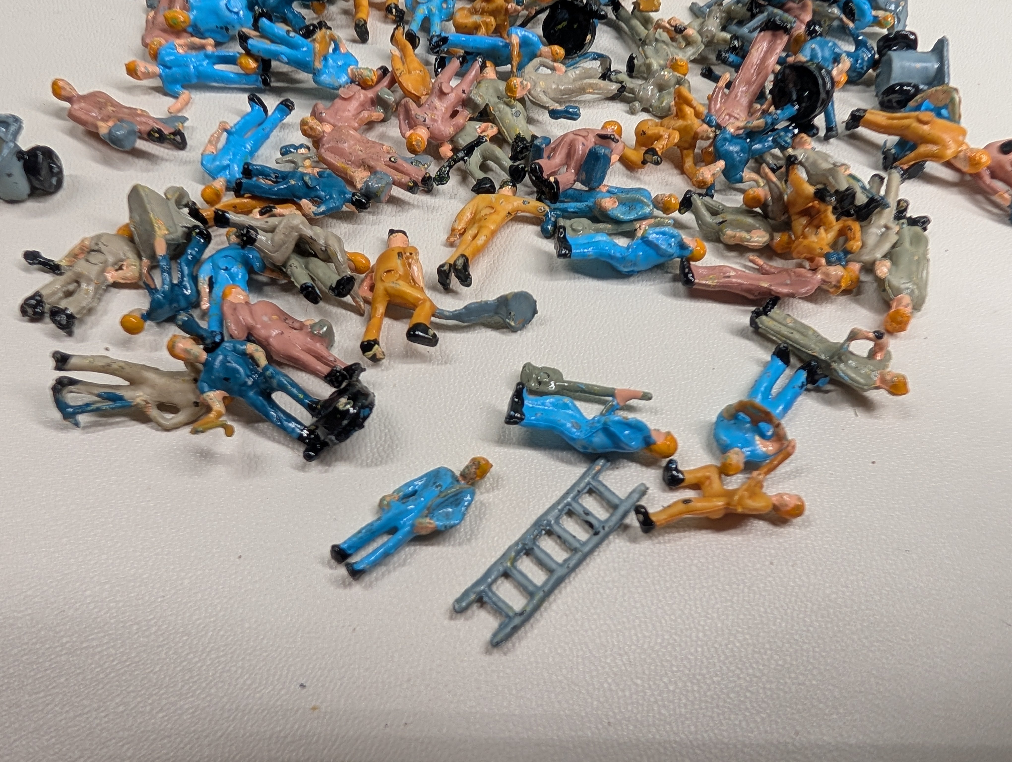 USED HO Scale Lot of Painted People