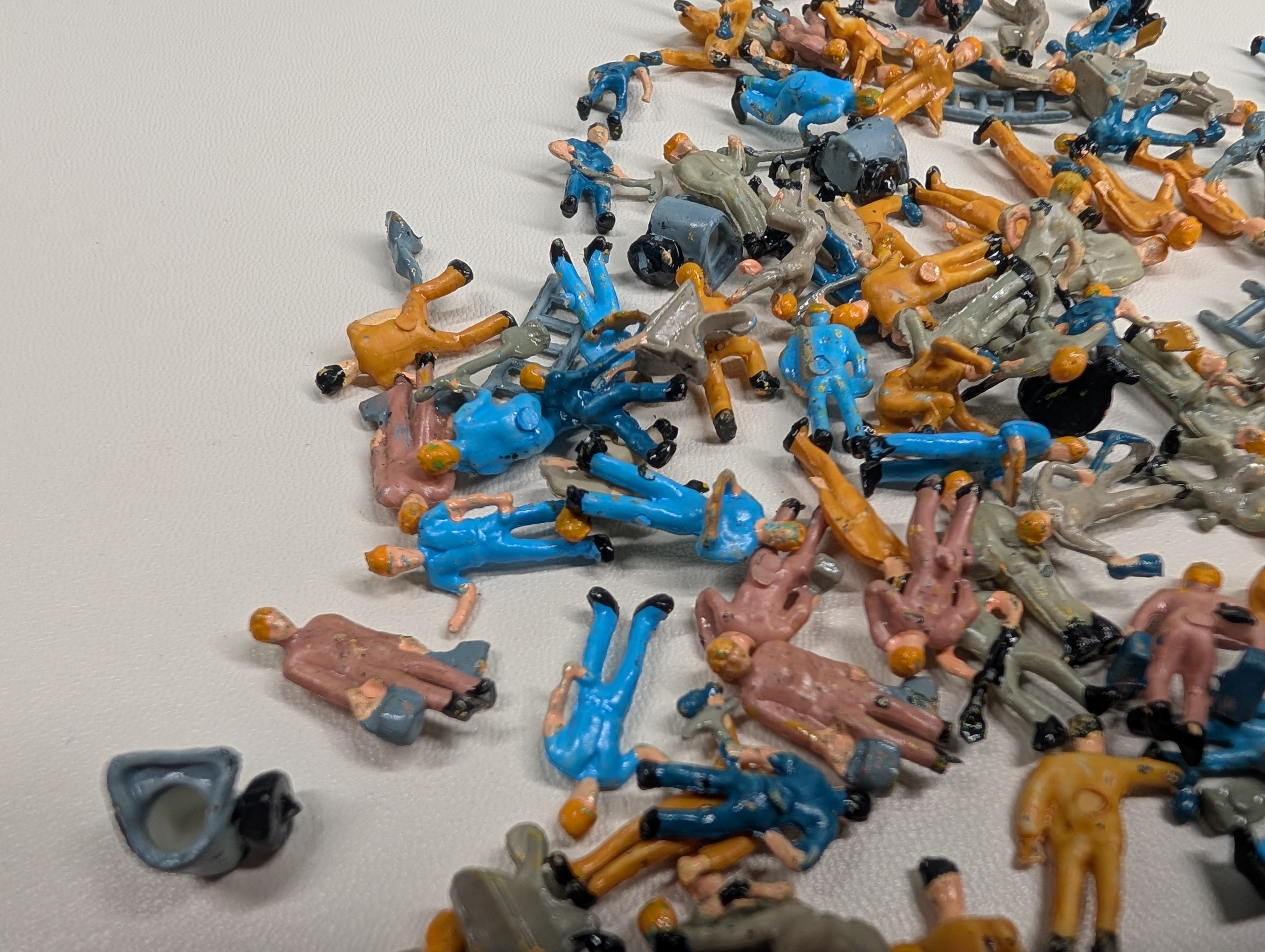 USED HO Scale Lot of Painted People