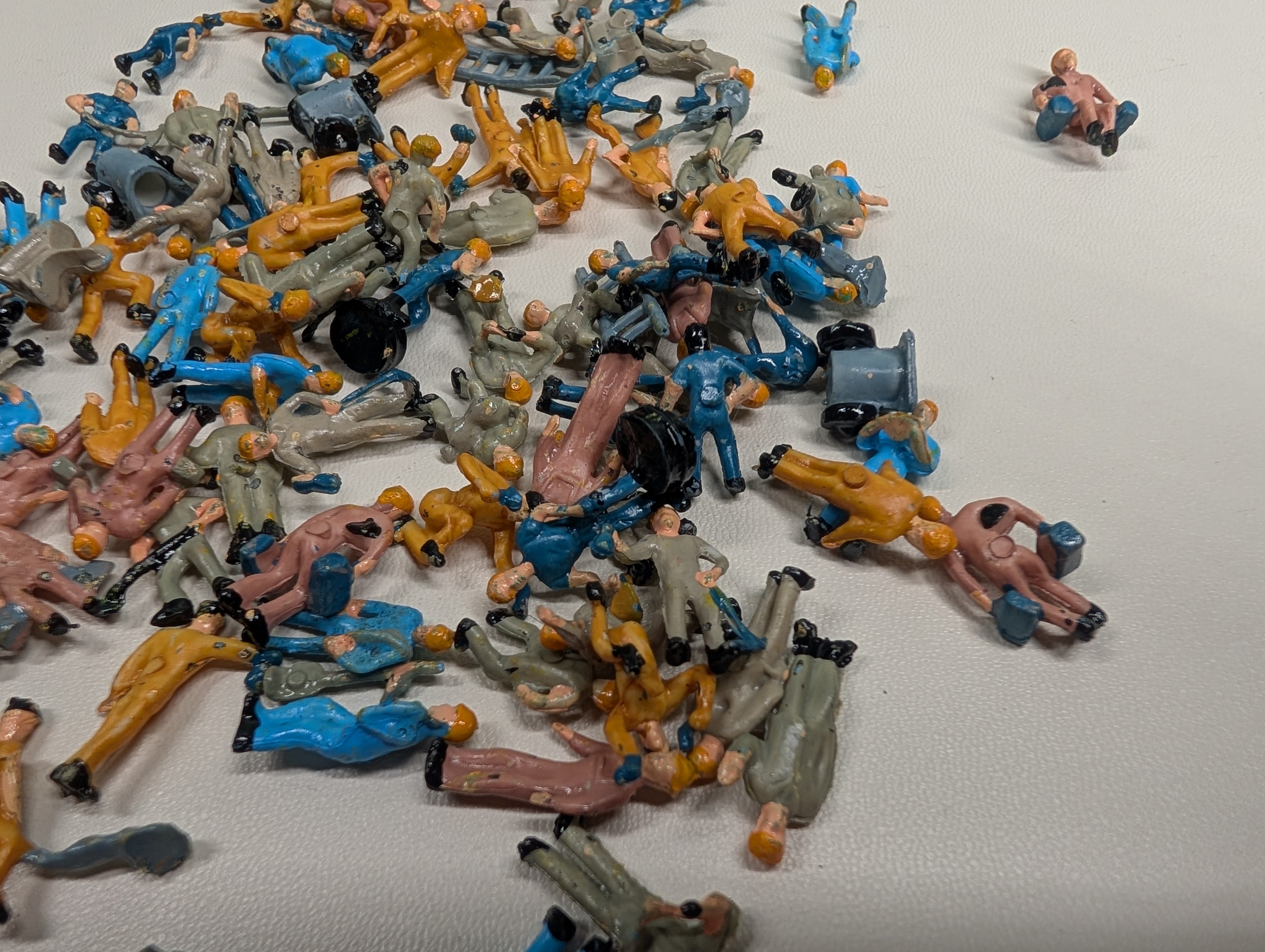 USED HO Scale Lot of Painted People
