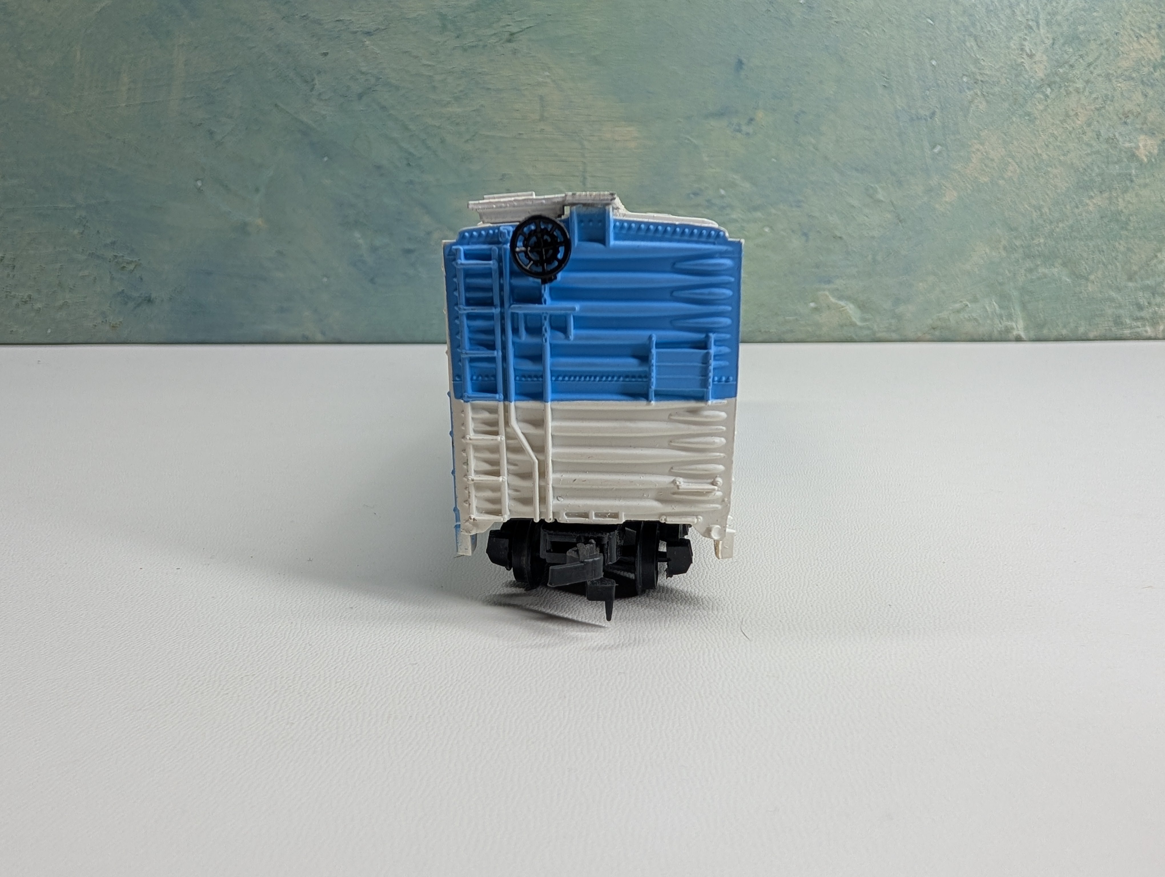 USED AHM HO Scale 40' Billboard Box Car West Point Textiles CHV #1060