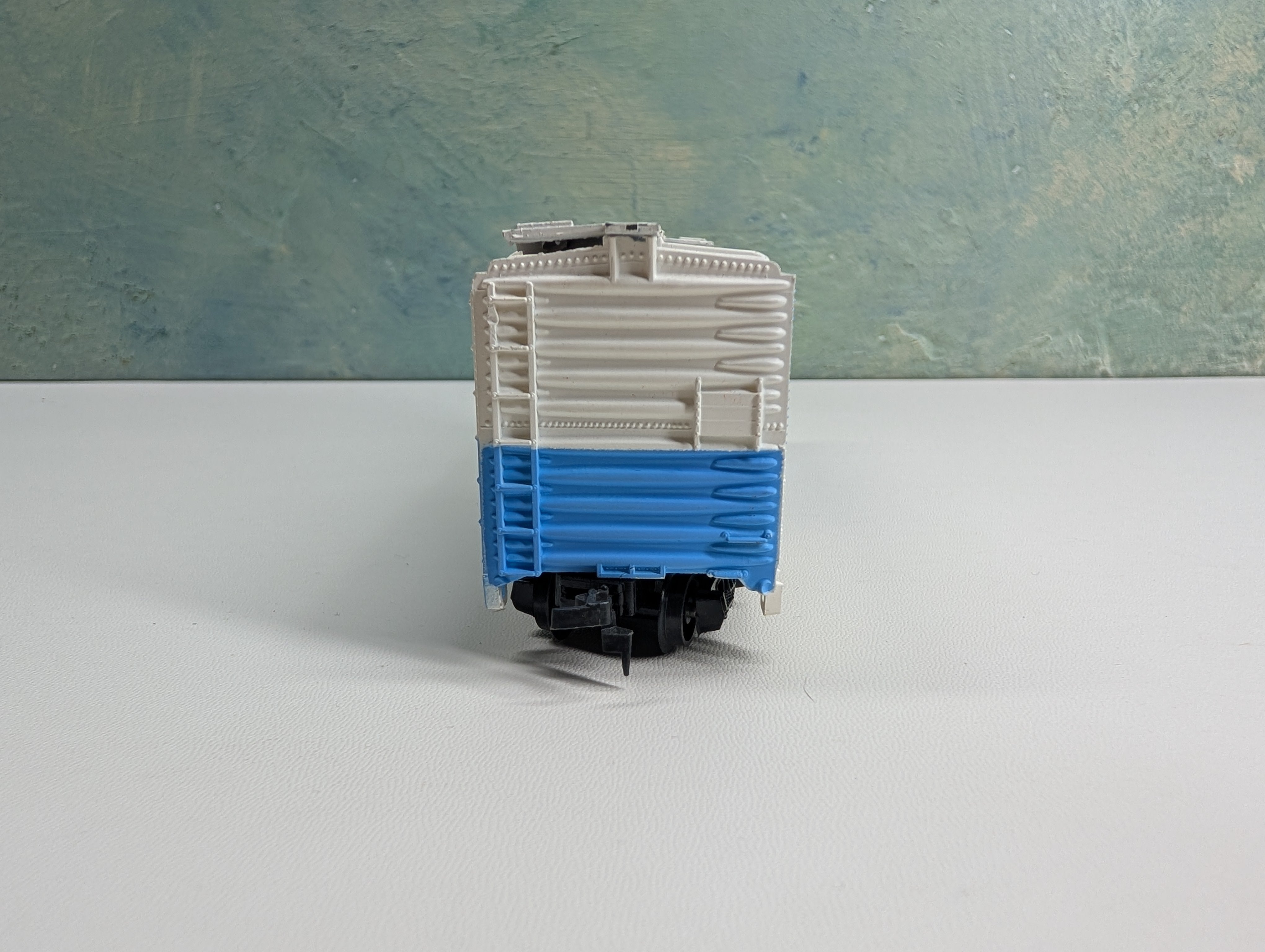 USED AHM HO Scale 40' Billboard Box Car West Point Textiles CHV #1060
