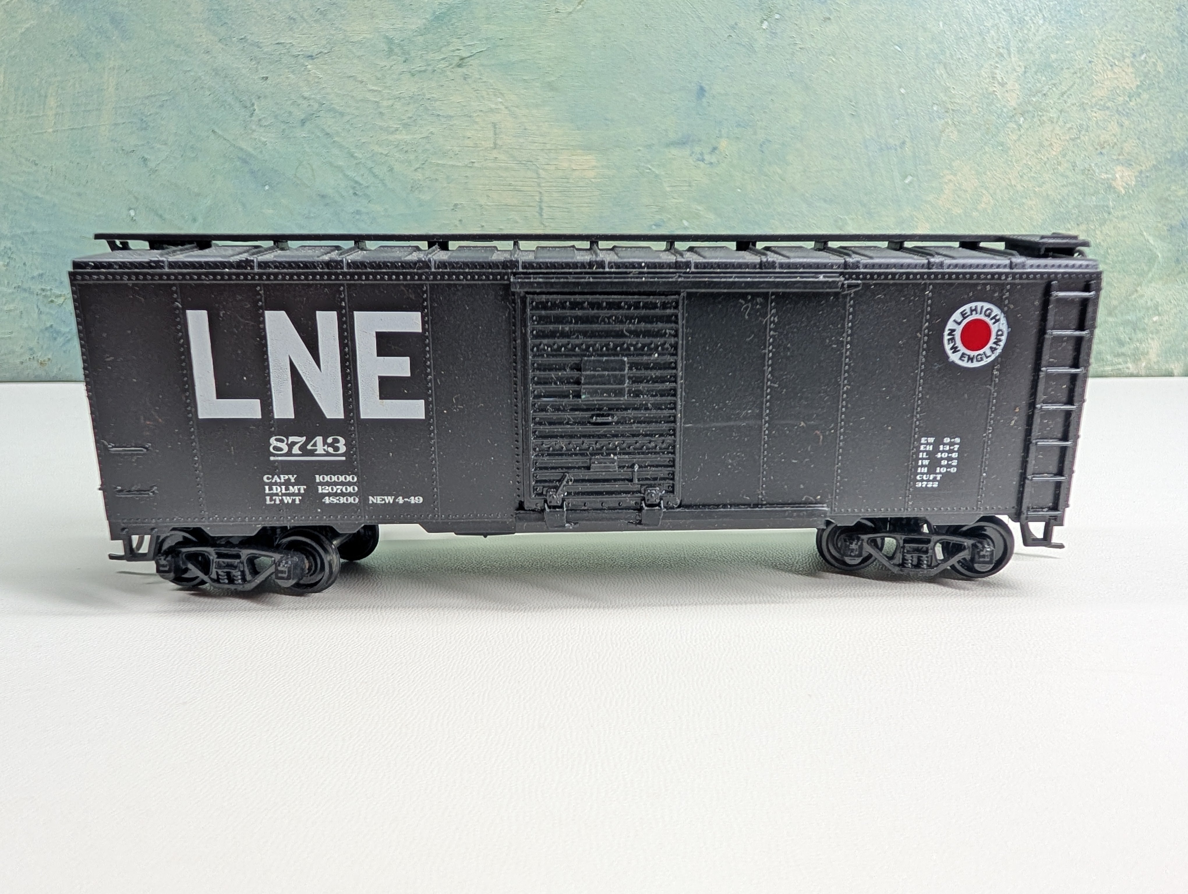 USED Athearn HO Scale 40' Box Car Lehigh & New England LNE #8743
