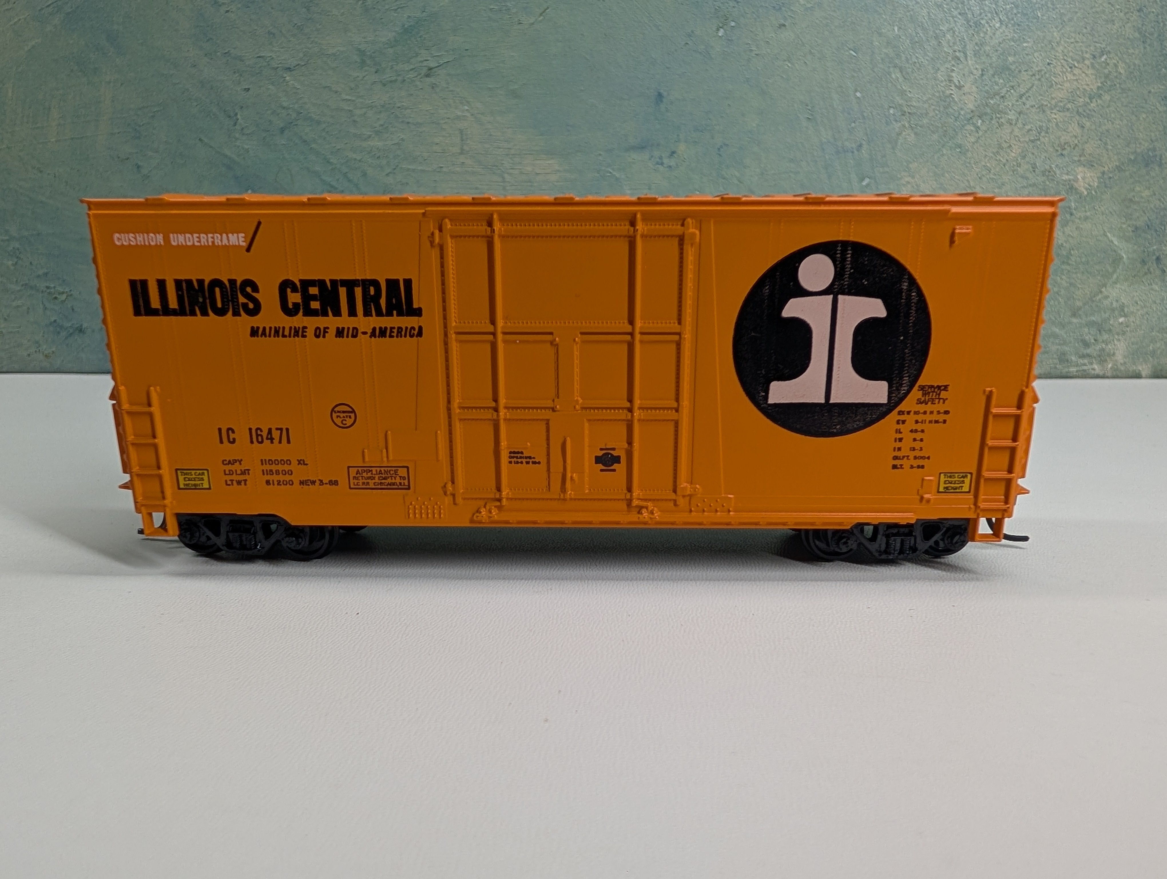 USED Athearn HO Scale 40' Hi-Cube Box Car Illinois Central IC #16471