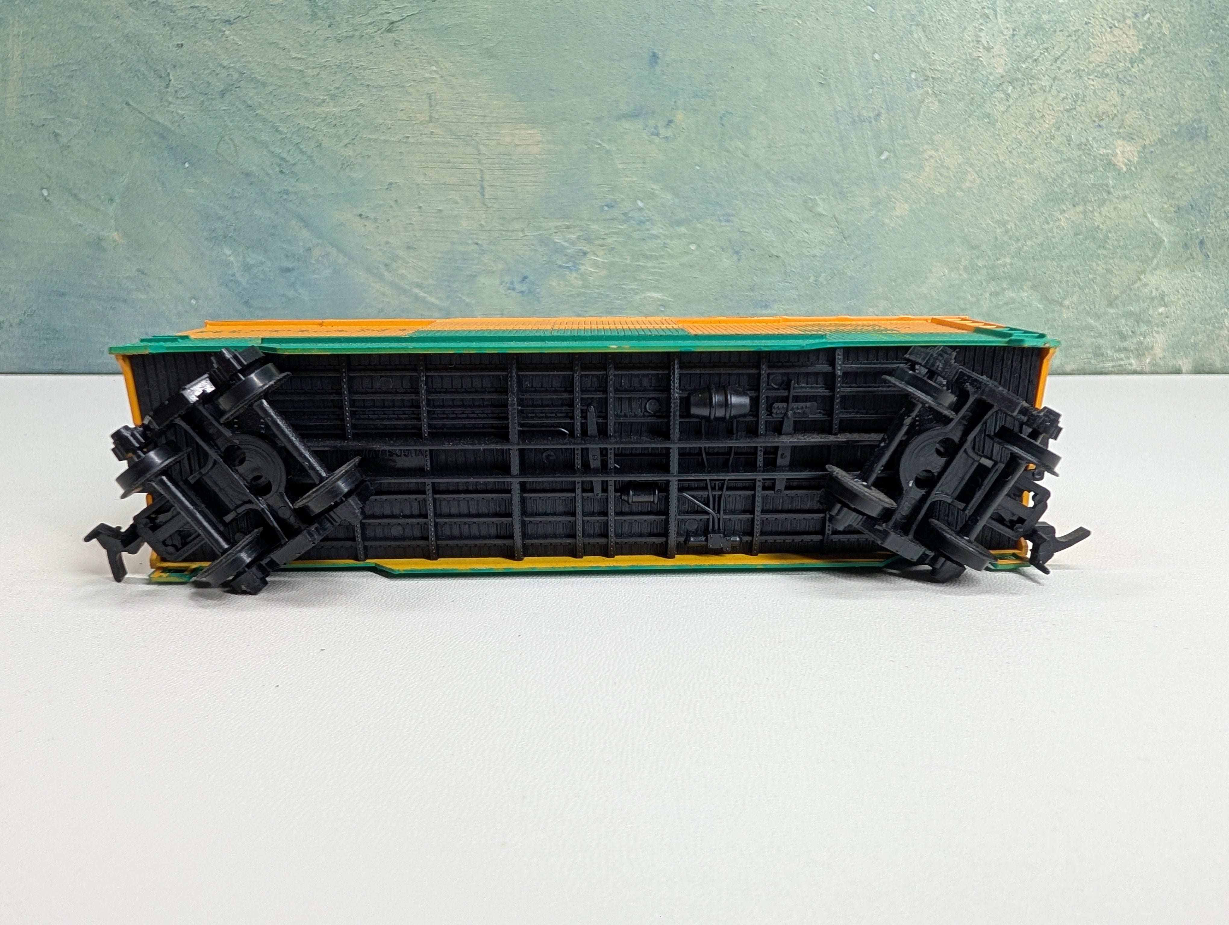 USED AHM HO Scale 40' Wooden Box Car Rutland #100