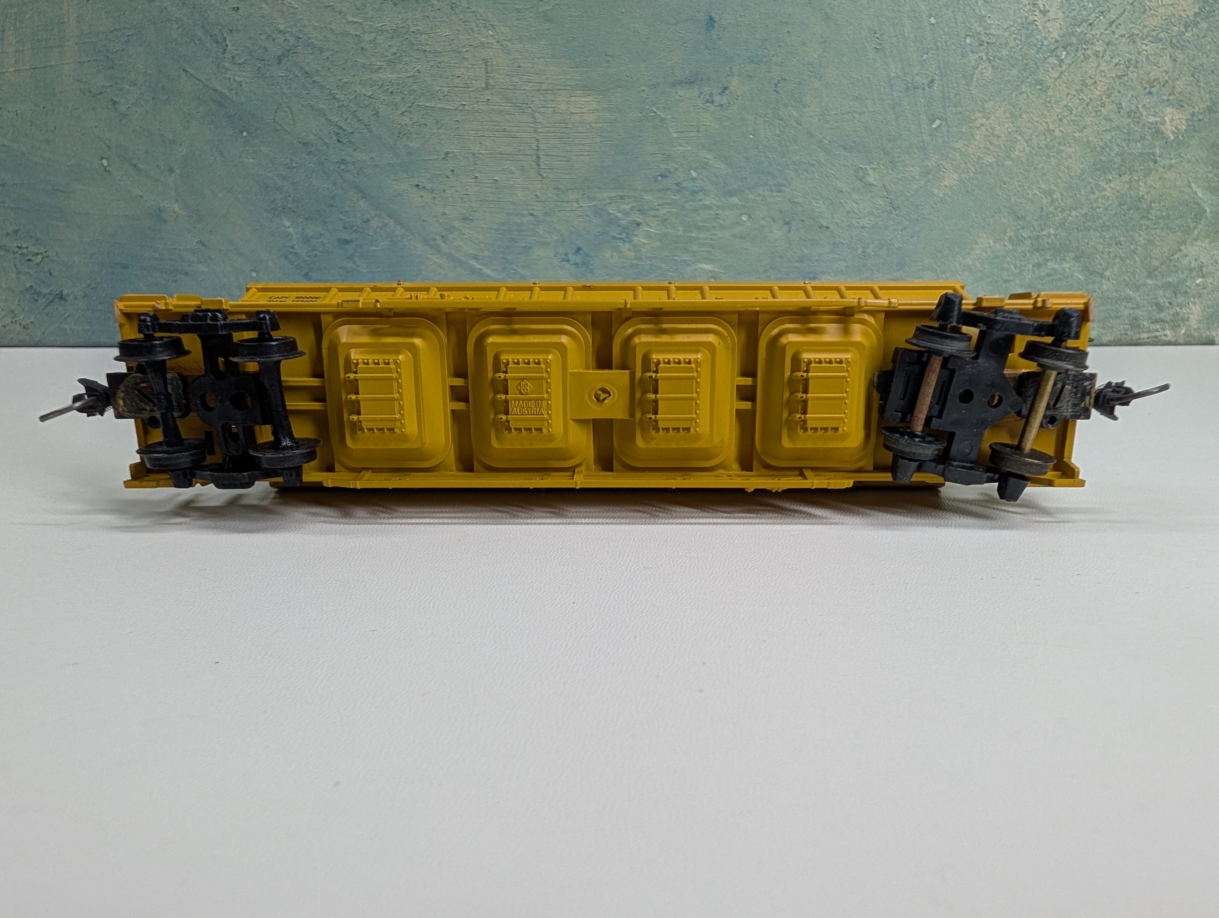 USED AHM HO Scale 4 Bay ACF Centerflow Shell Chemical SCPX #5220