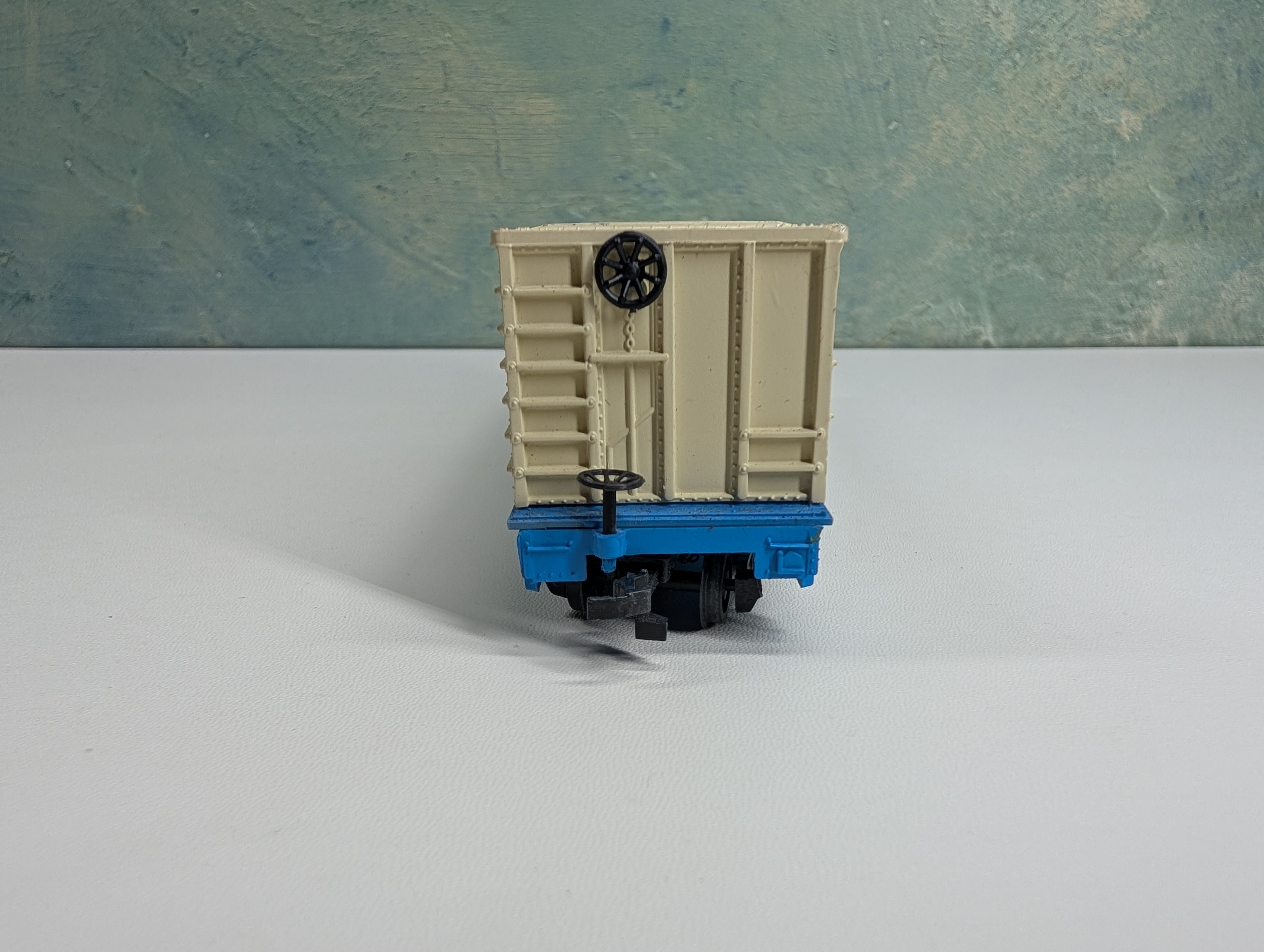 USED Bachmann HO Scale 50' Pulpwood Rack Flat Car Georgia Pacific GP