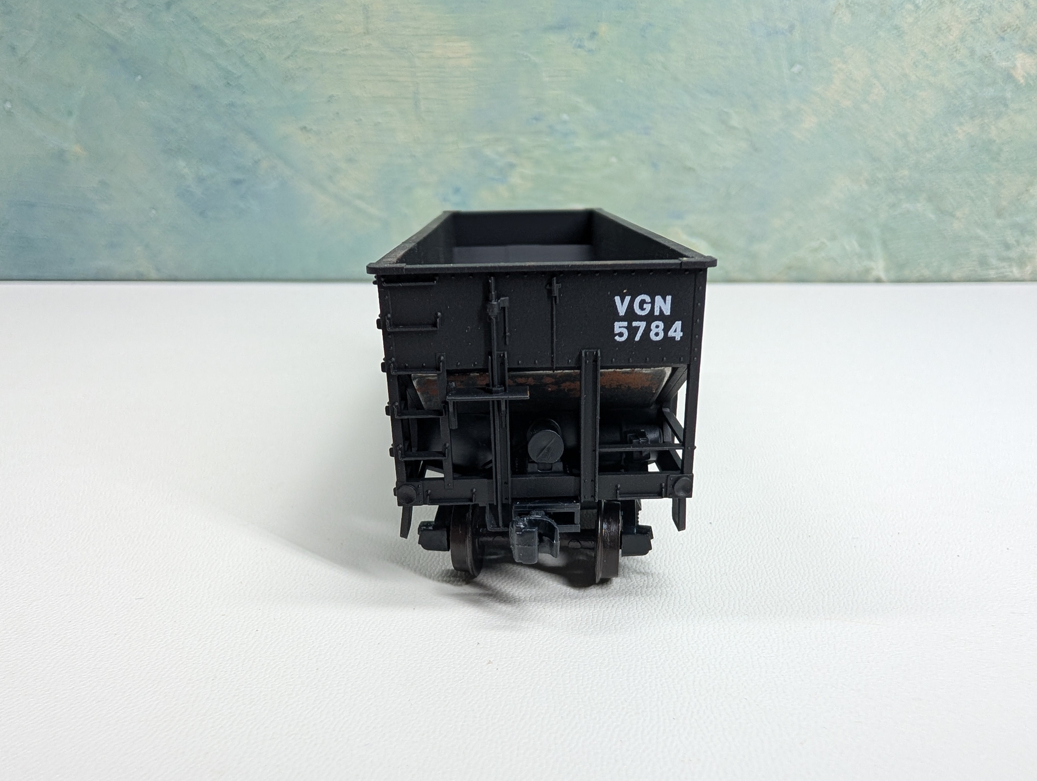 USED Accurail HO Scale 2 Bay Hopper Virginian VGN #5784