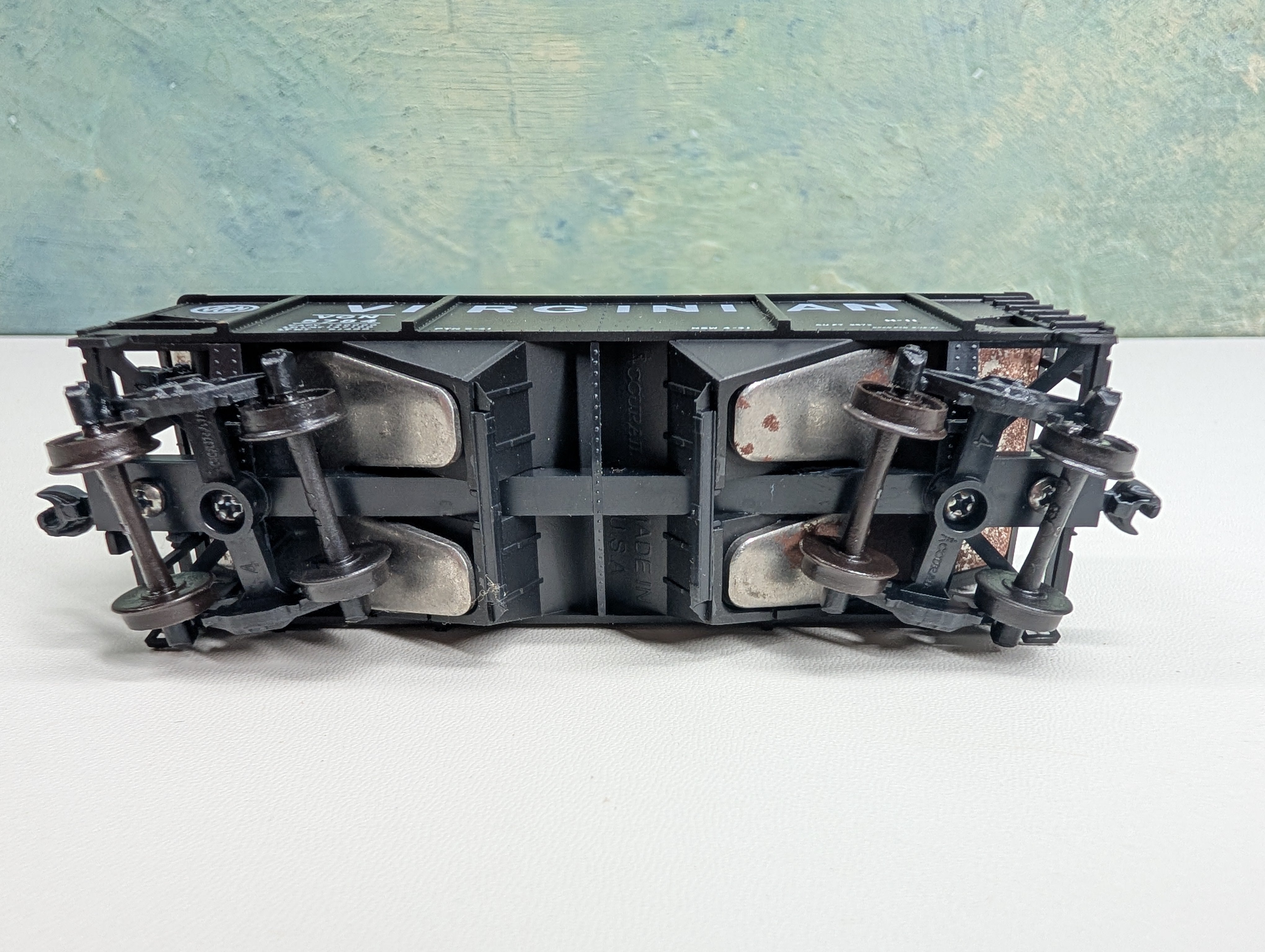 USED Accurail HO Scale 2 Bay Hopper Virginian VGN #5784