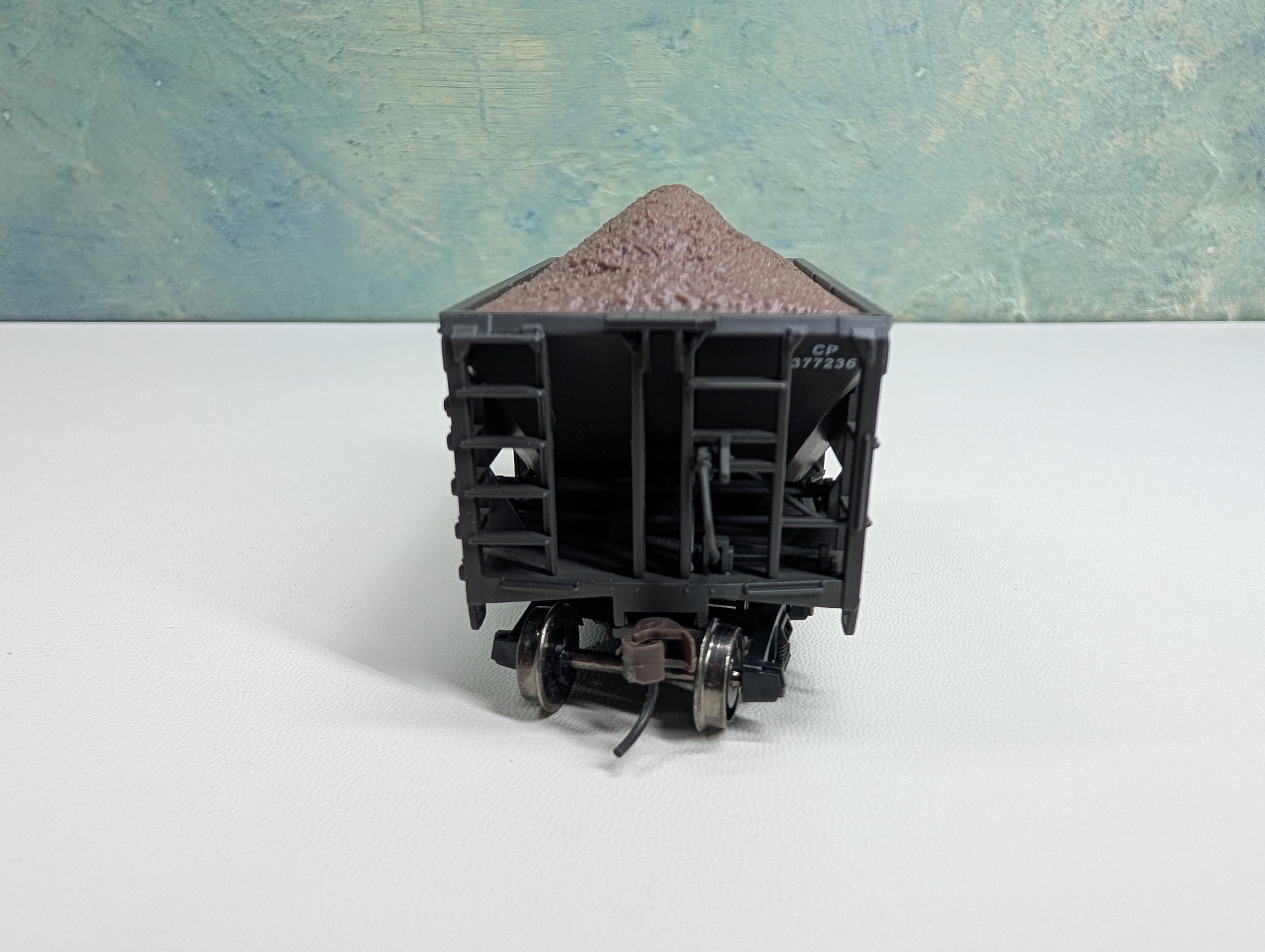 USED Model Power HO Scale Metal Ore Car w/ Load Canadian Pacific CP #377236