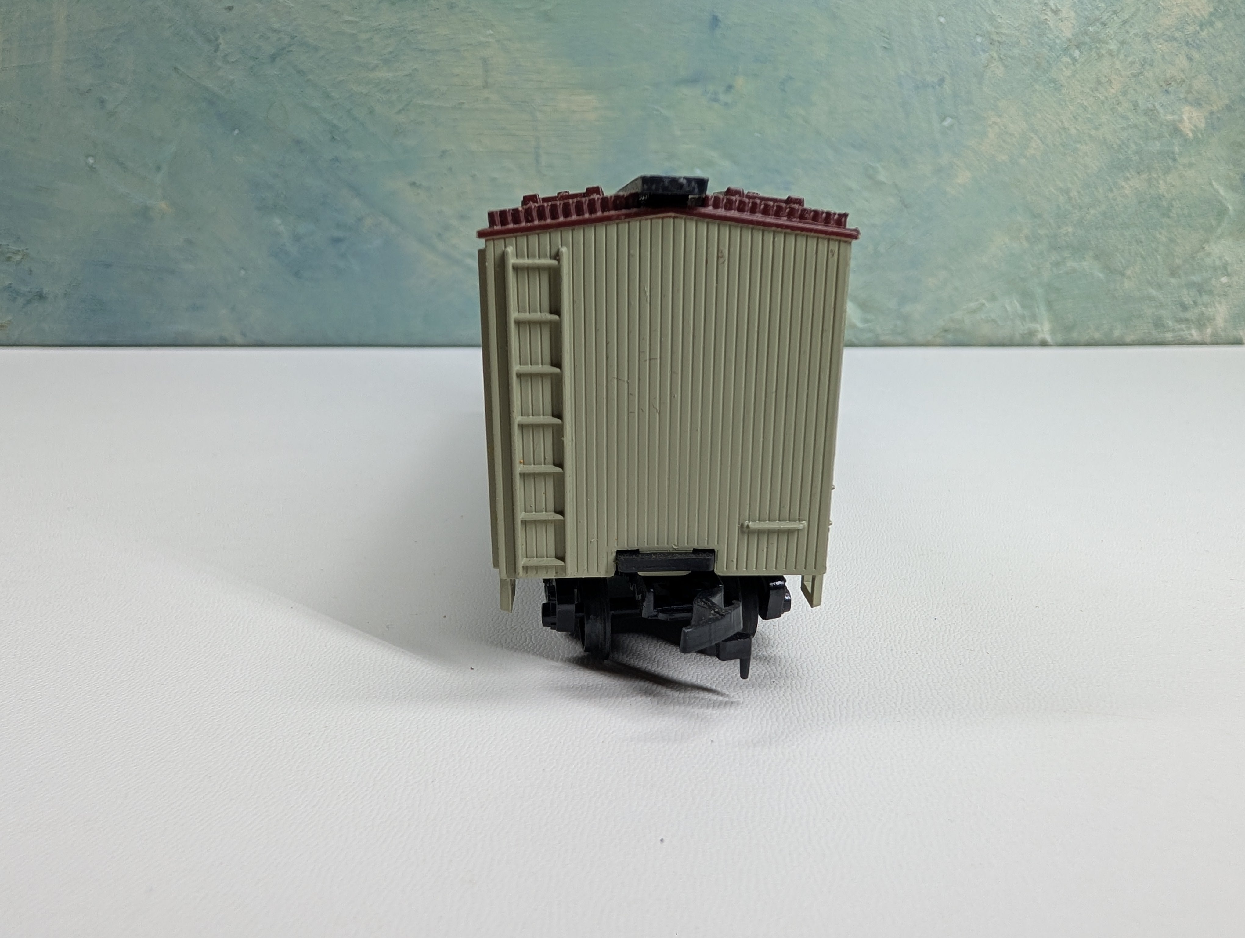 USED HO Scale 40' Wooden Reefer Box Car Farmer's Co Op Creamery FCKX #6303