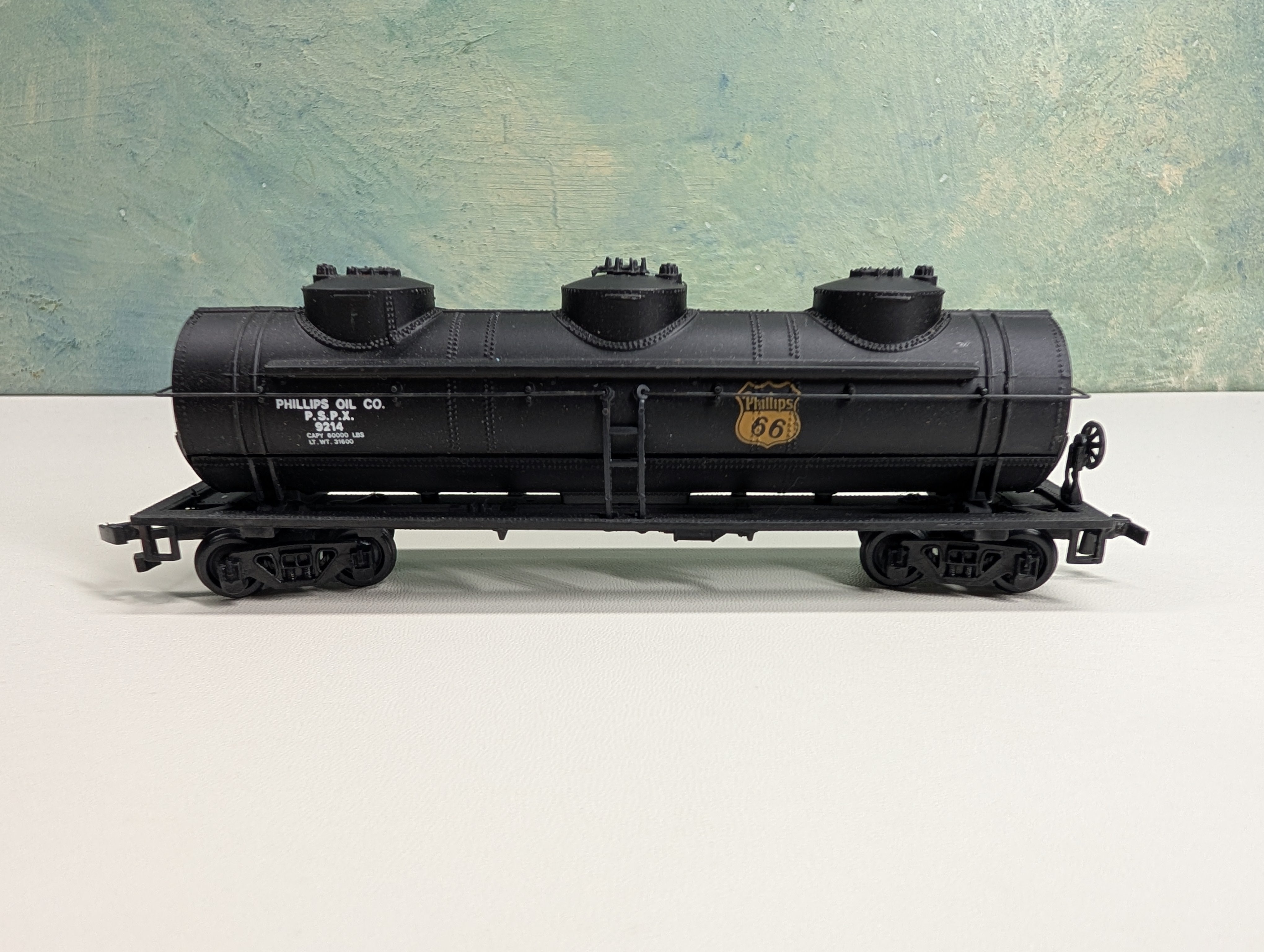 USED HO Scale Triple Dome Tank Car Phillips Oil PSPX #9214