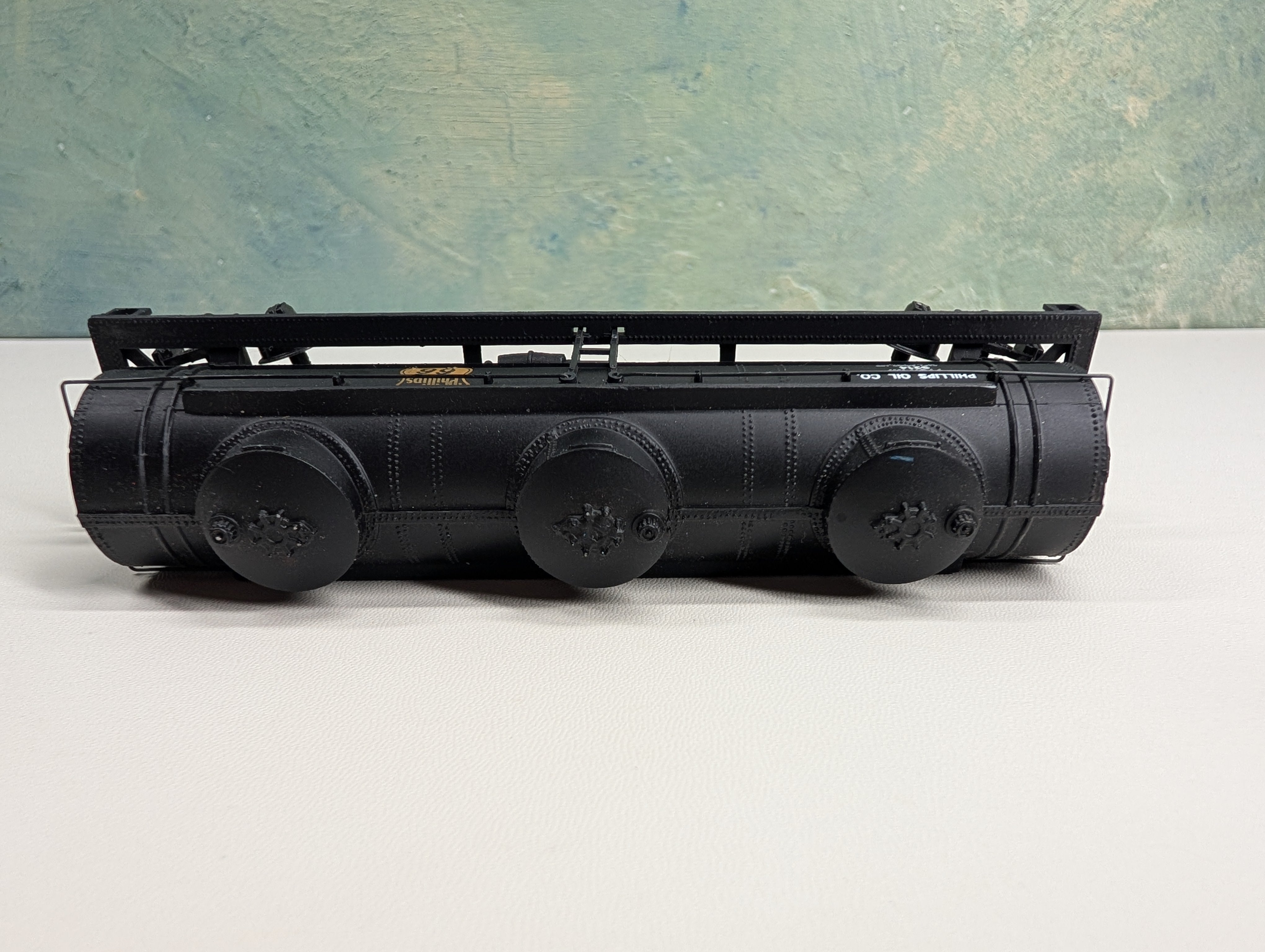USED HO Scale Triple Dome Tank Car Phillips Oil PSPX #9214