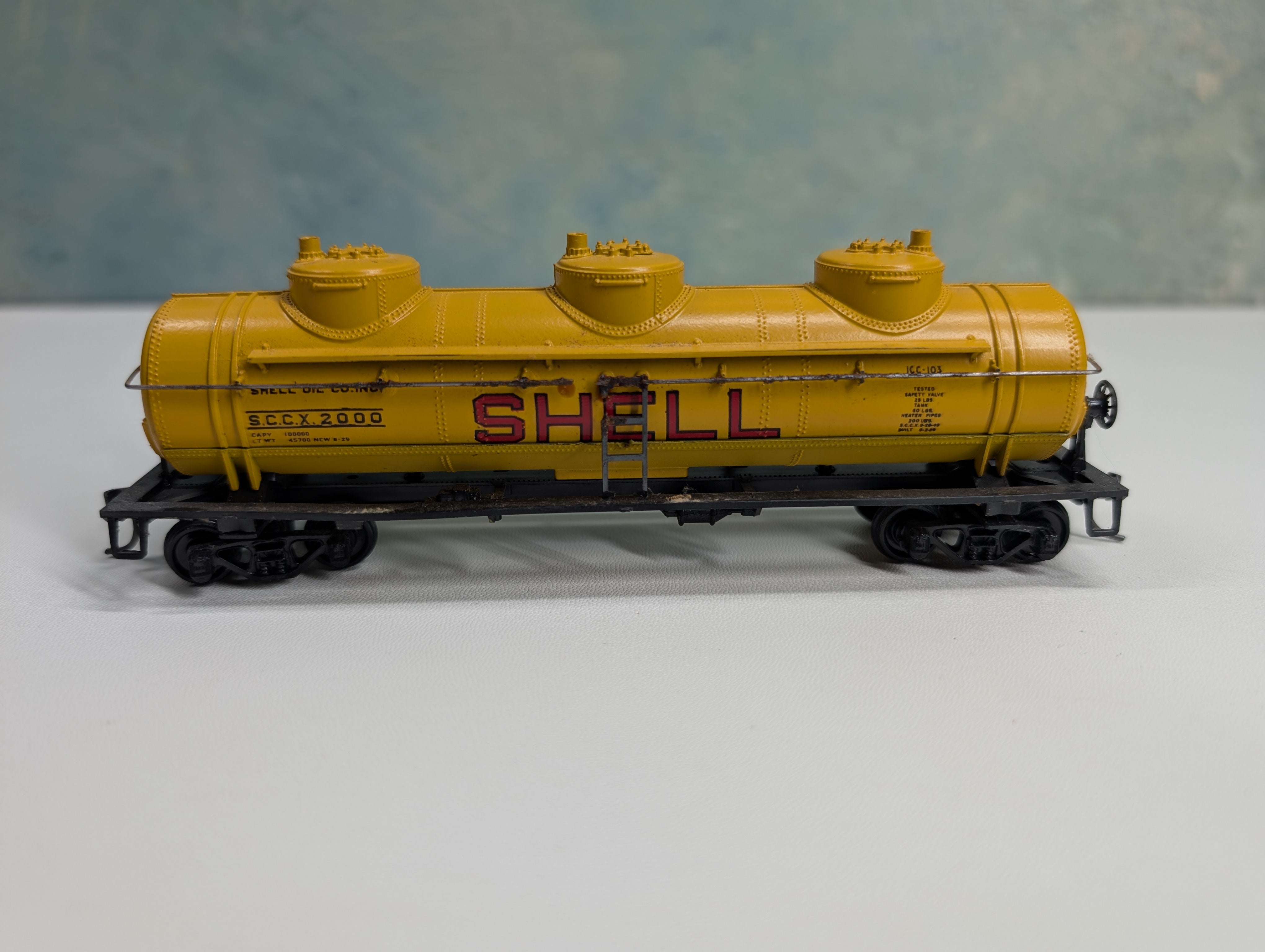 USED Athearn HO Scale Triple Dome Tank Car Shell SCCX #2000