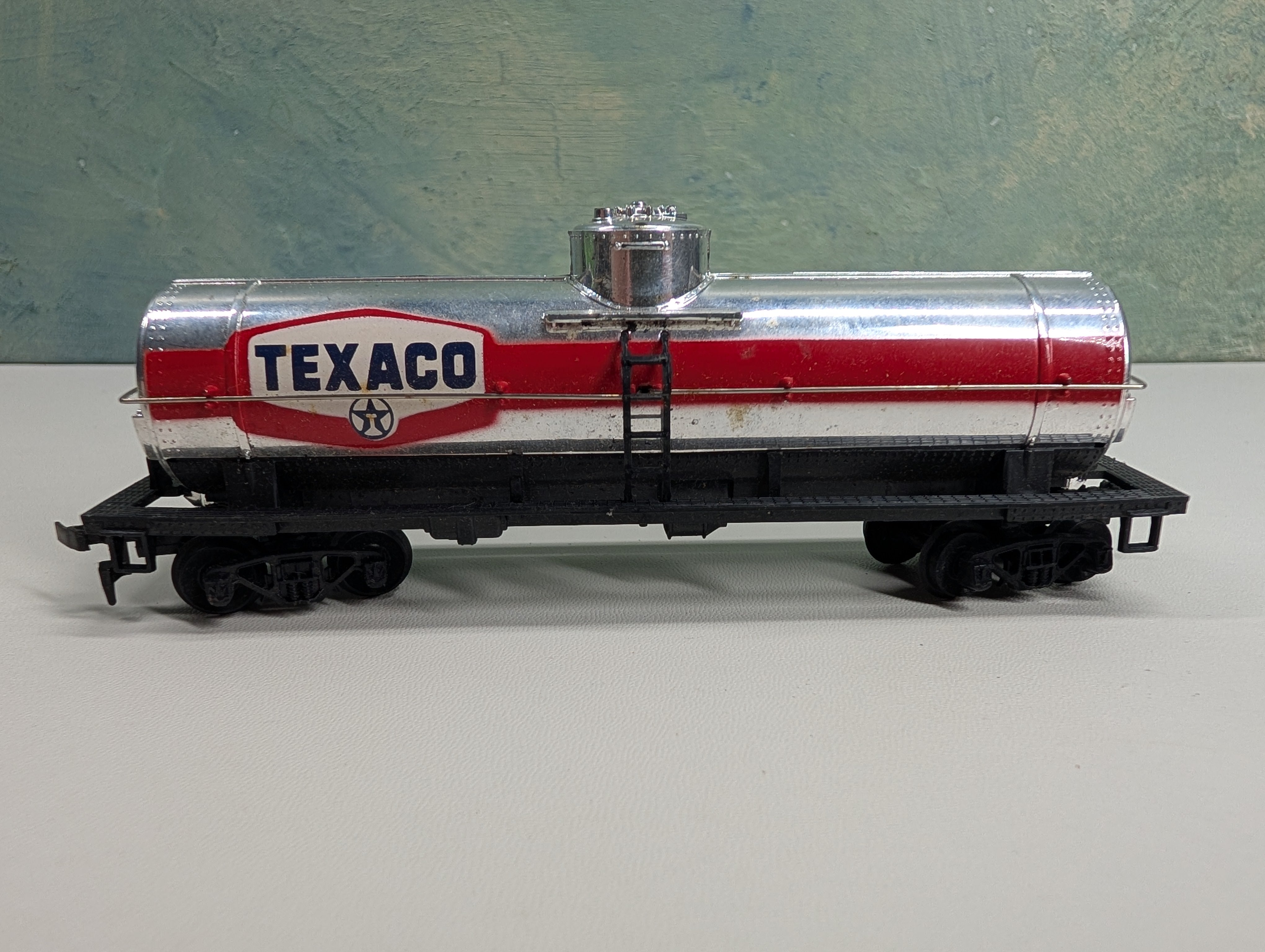 USED Tyco HO Scale Single Dome Tank Car Texaco