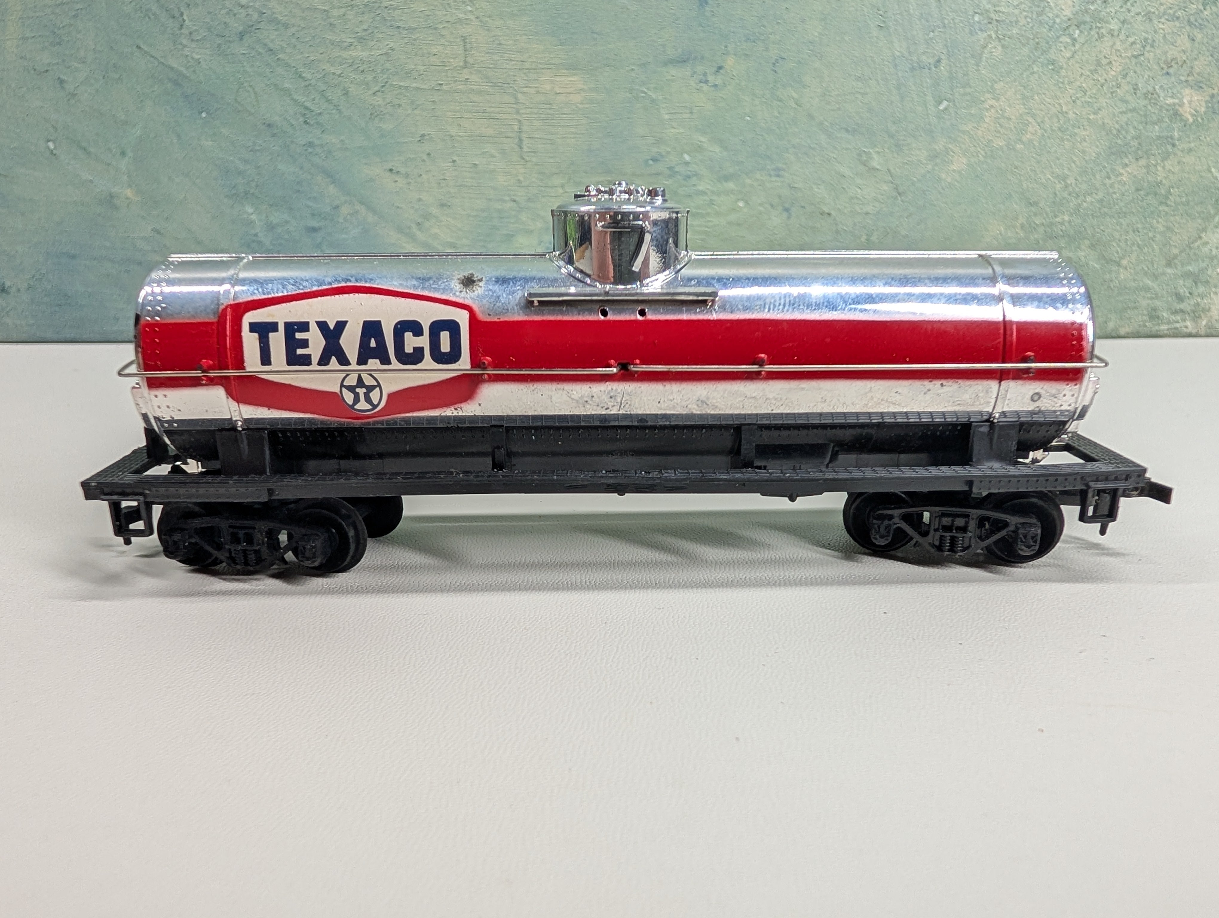 USED Tyco HO Scale Single Dome Tank Car Texaco