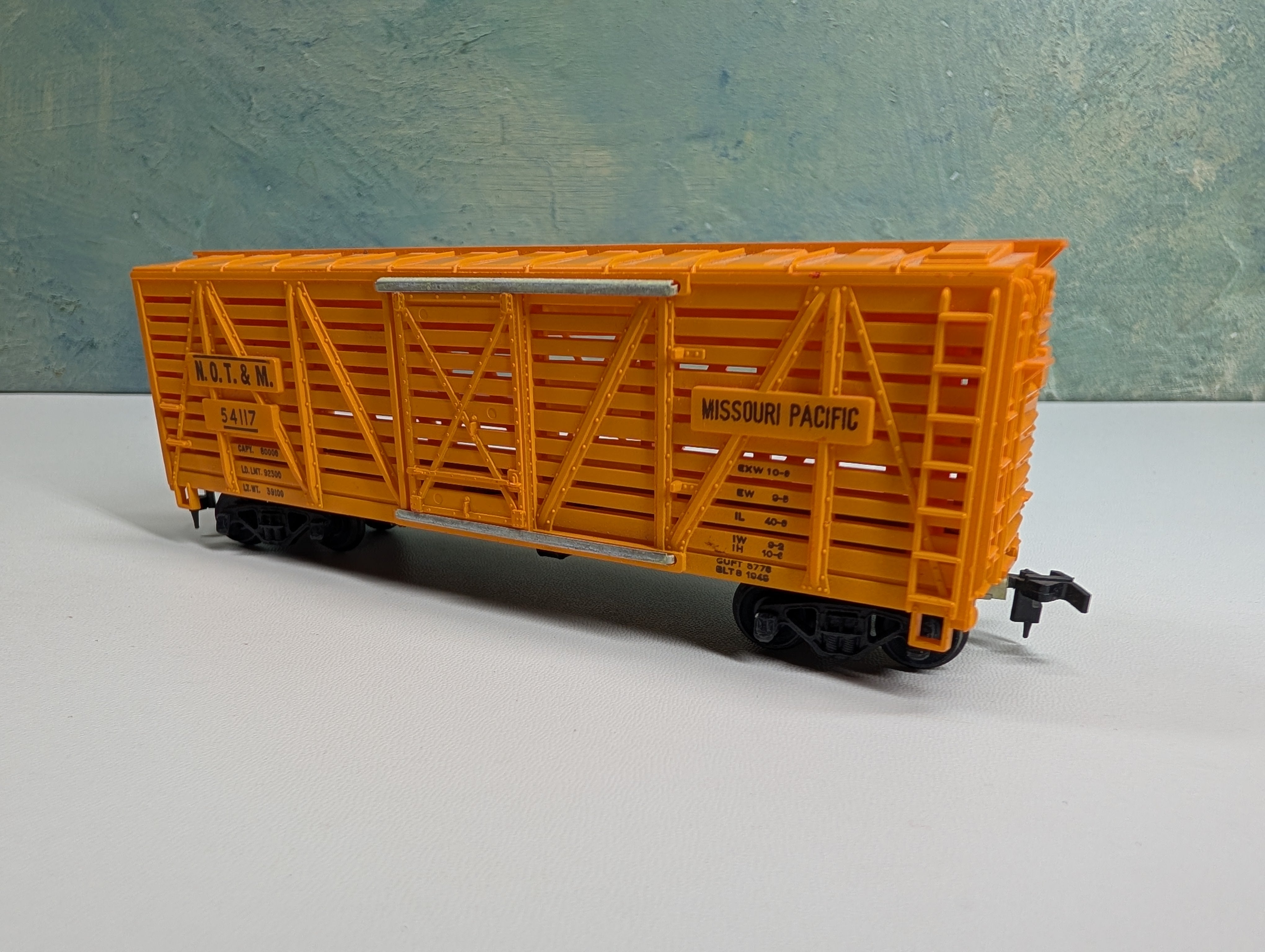 USED Mantua HO Scale 40' Livestock Cattle Car Missouri Pacific NOT&M #54117