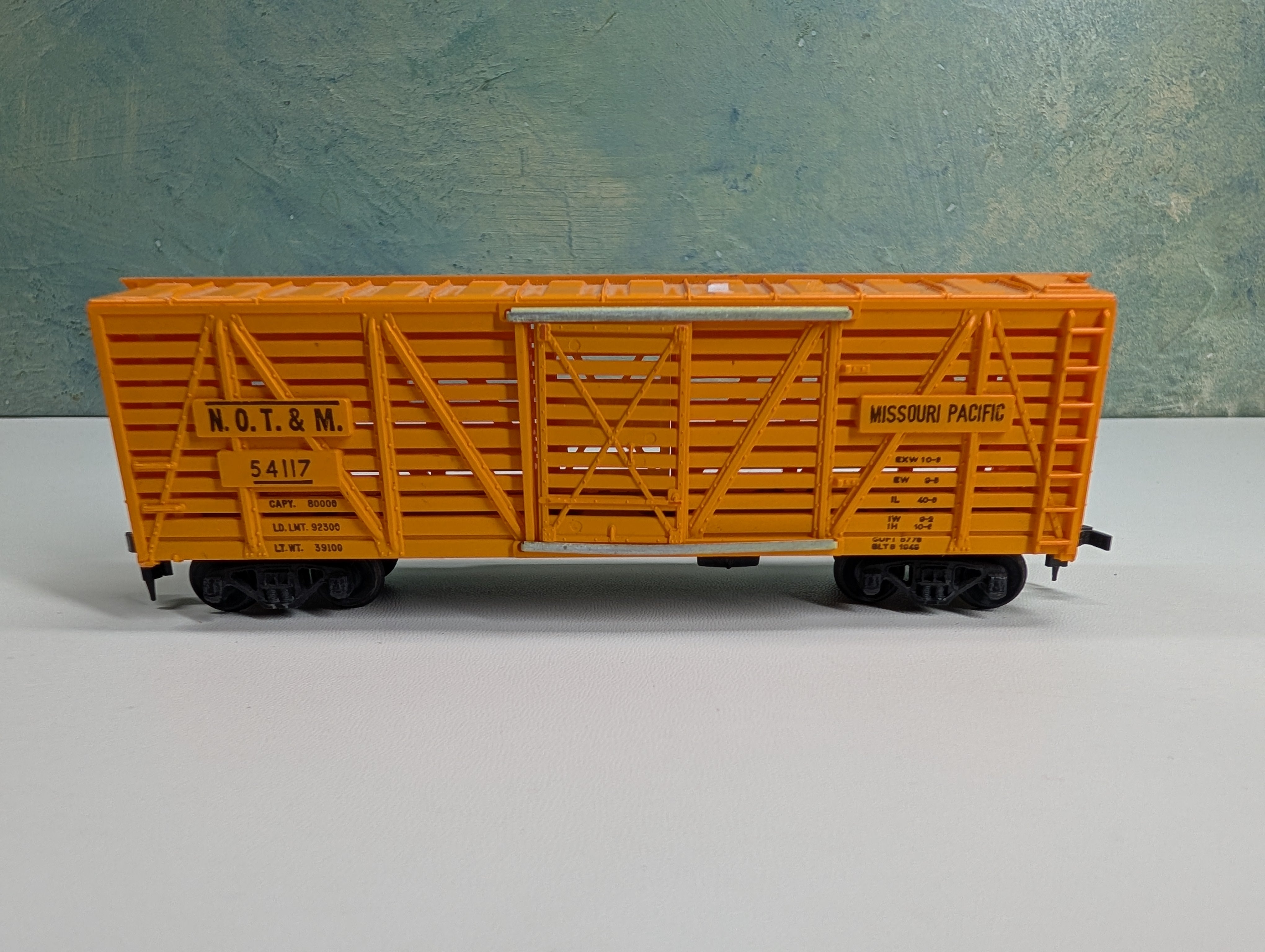 USED Mantua HO Scale 40' Livestock Cattle Car Missouri Pacific NOT&M #54117