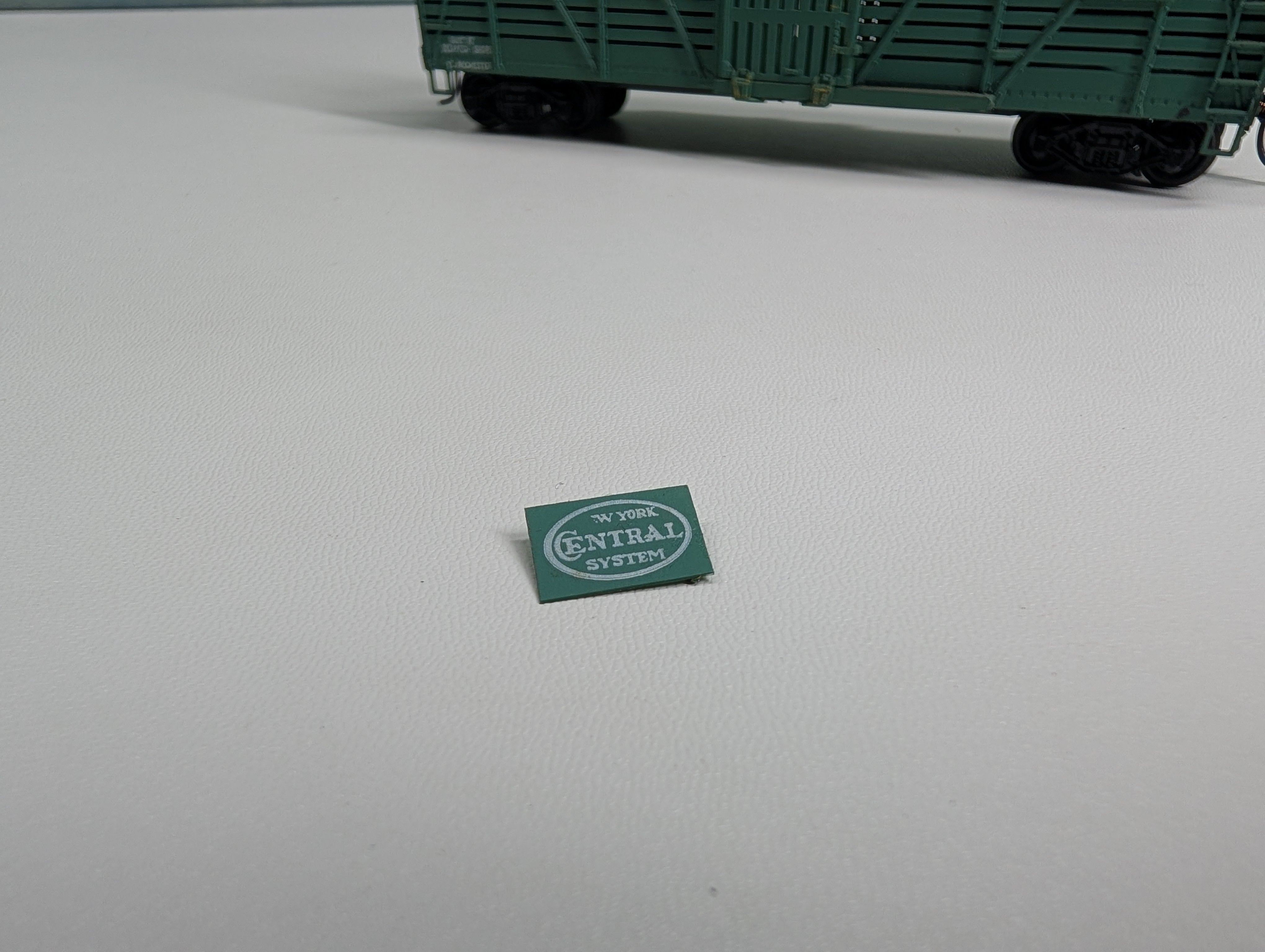 USED TRAIN MINIATURE HO Scale 40' Livestock Cattle Car New York Central NYC #28004