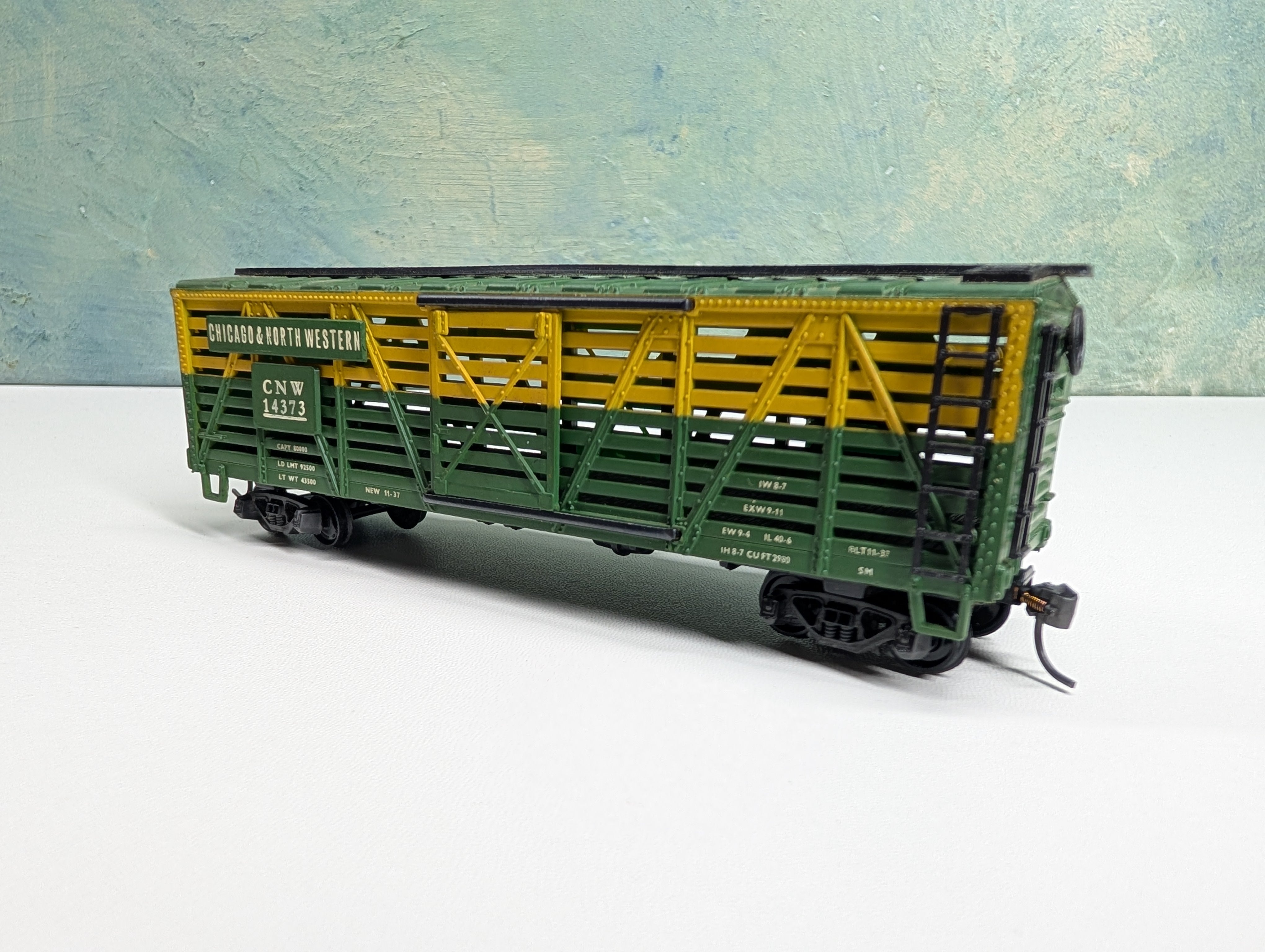 USED AHM HO Scale 40' Livestock Cattle Car Chicago & North Western CNW #14373