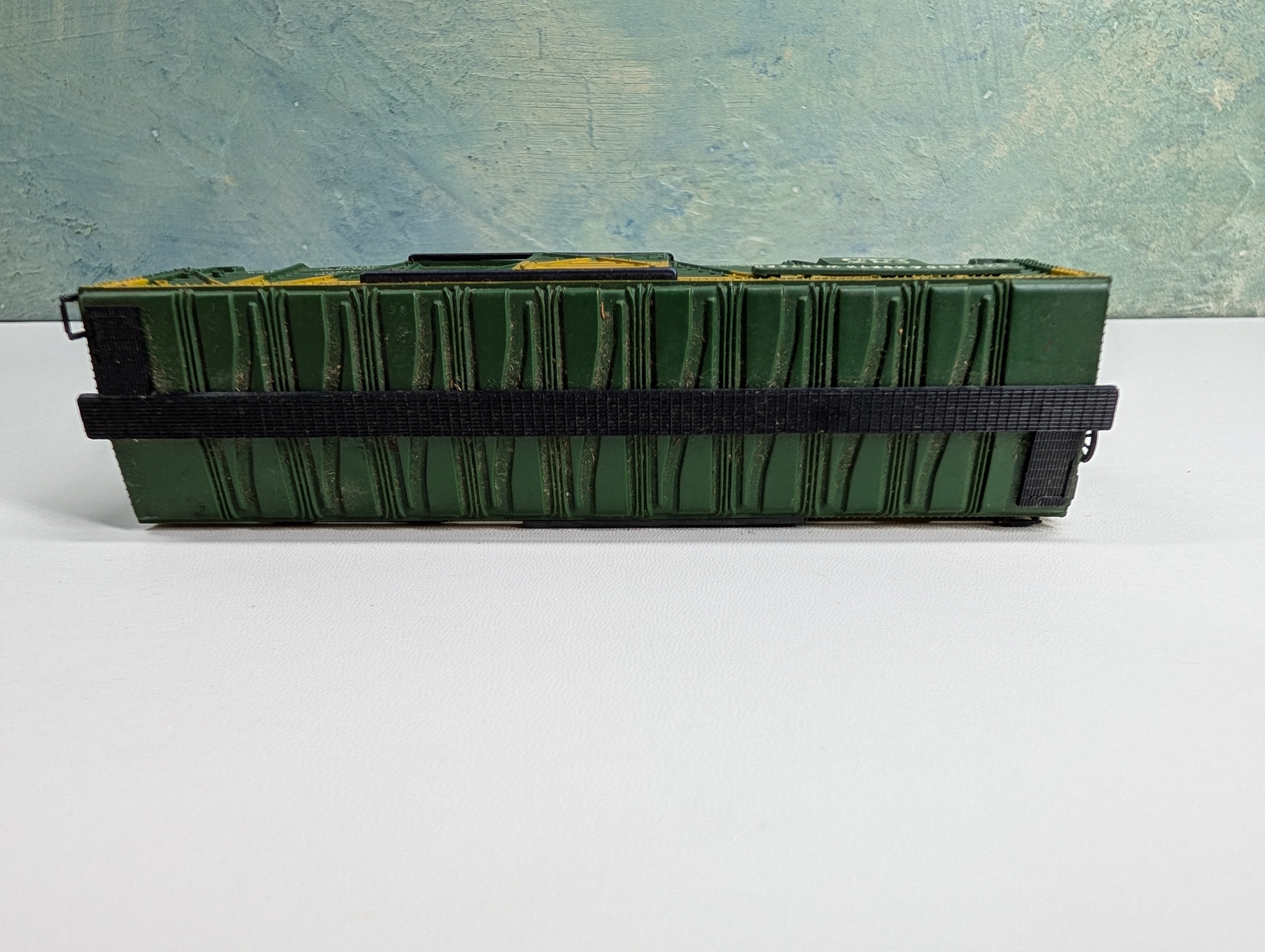 USED AHM HO Scale 40' Livestock Cattle Car Chicago & North Western CNW #14373