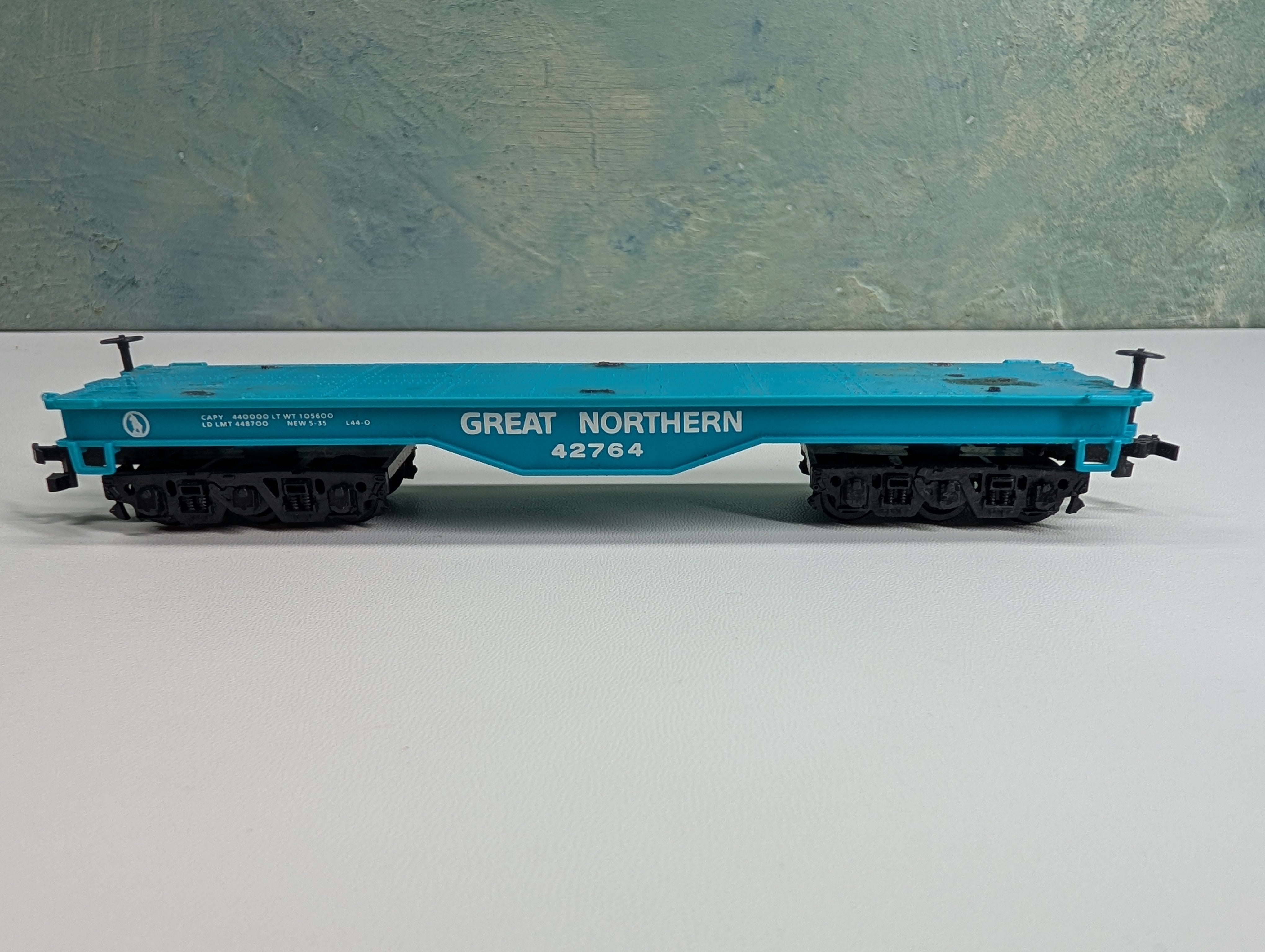 USED Bachmann HO Scale Heavy Duty Flat Car Great Northern #42764