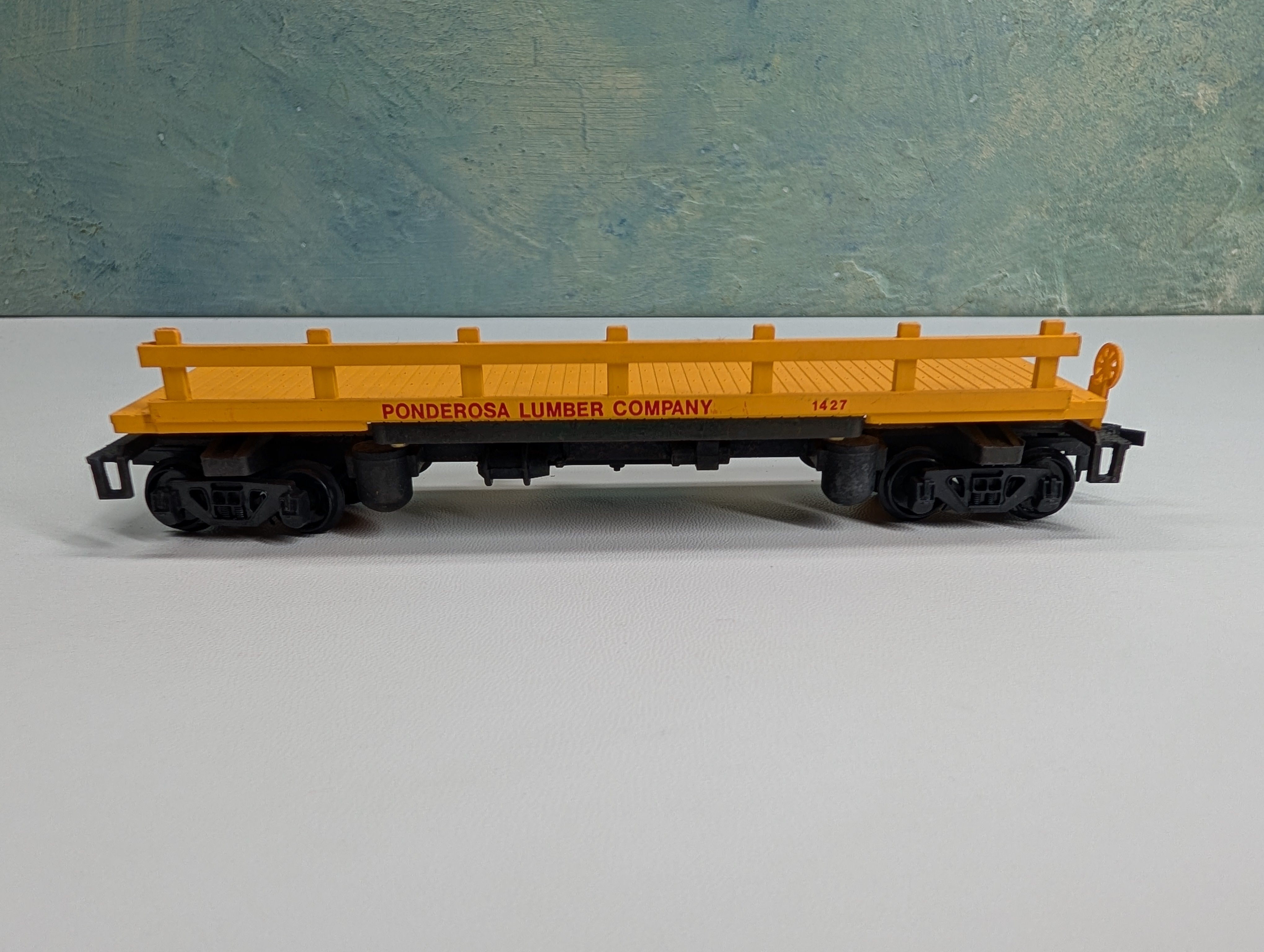 USED Bachmann HO Scale Dump Flat Car Ponderosa Lumber Co #1427