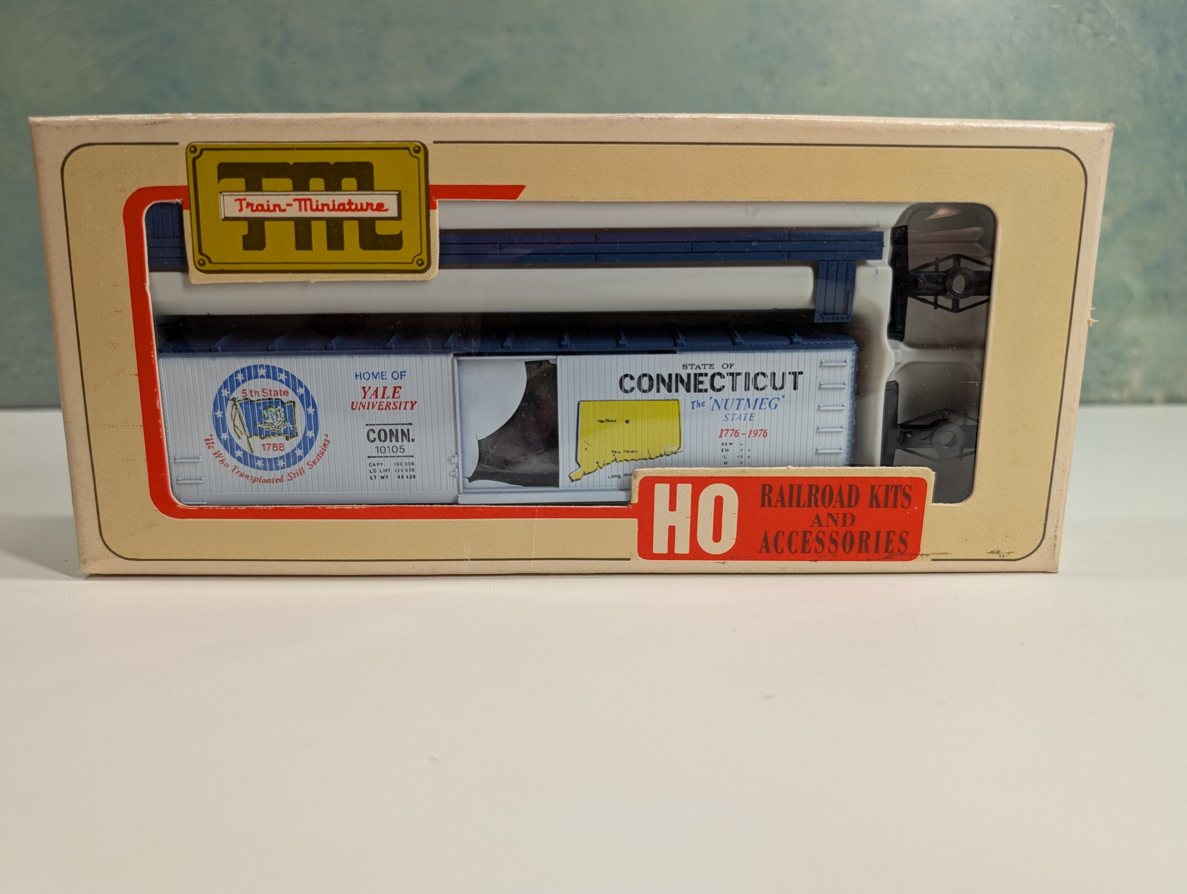 USED TRAIN MINIATURE 2016 HO Scale Connecticut Commemorative State Box Car #10105 KIT
