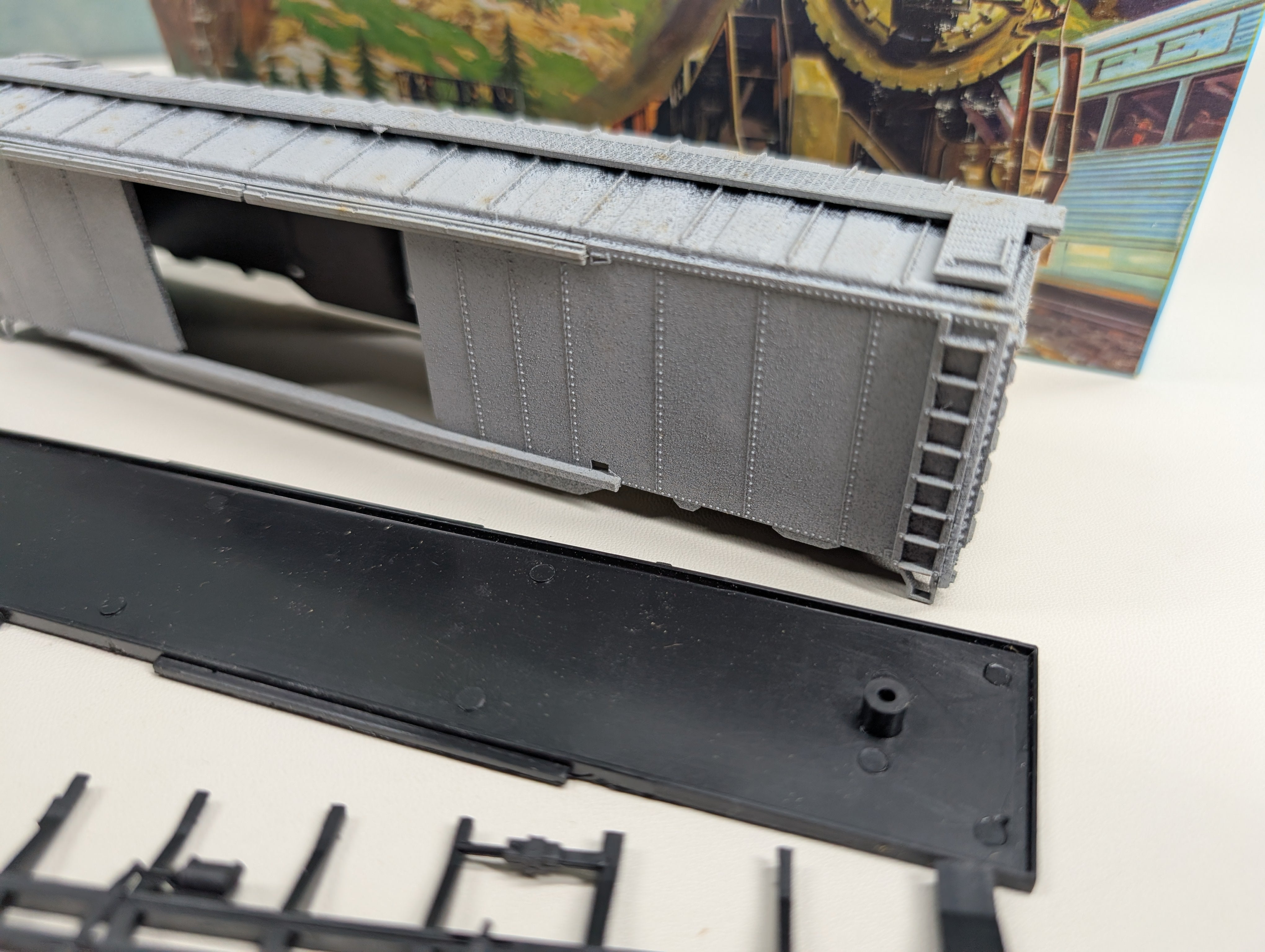 USED Athearn HO Scale Undecorated 50' DD Box Car Gray