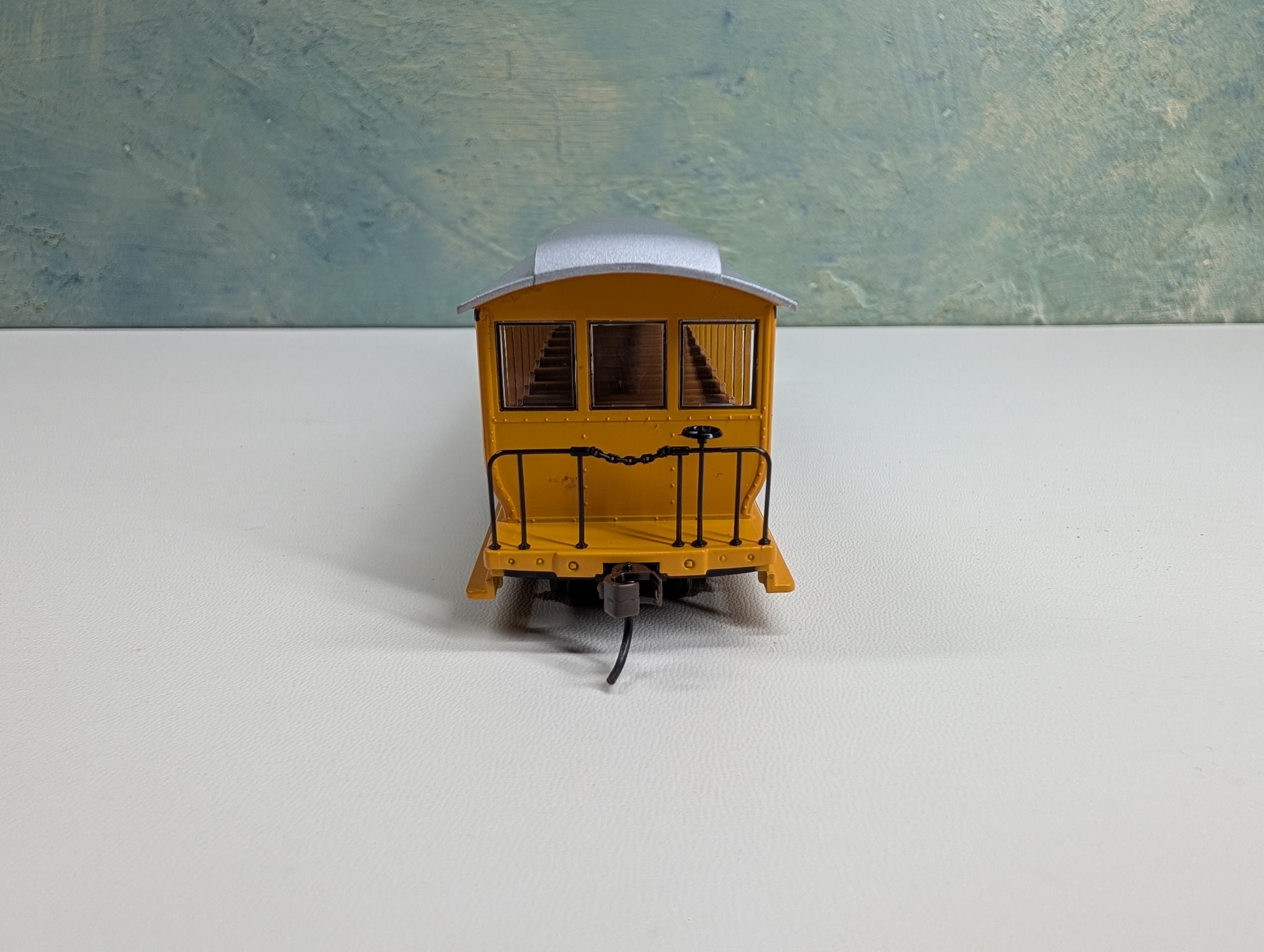 USED Bachmann 19348 HO Scale Jackson Sharp Open-Side Excursion Passenger Car Unlettered Yellow & Silver