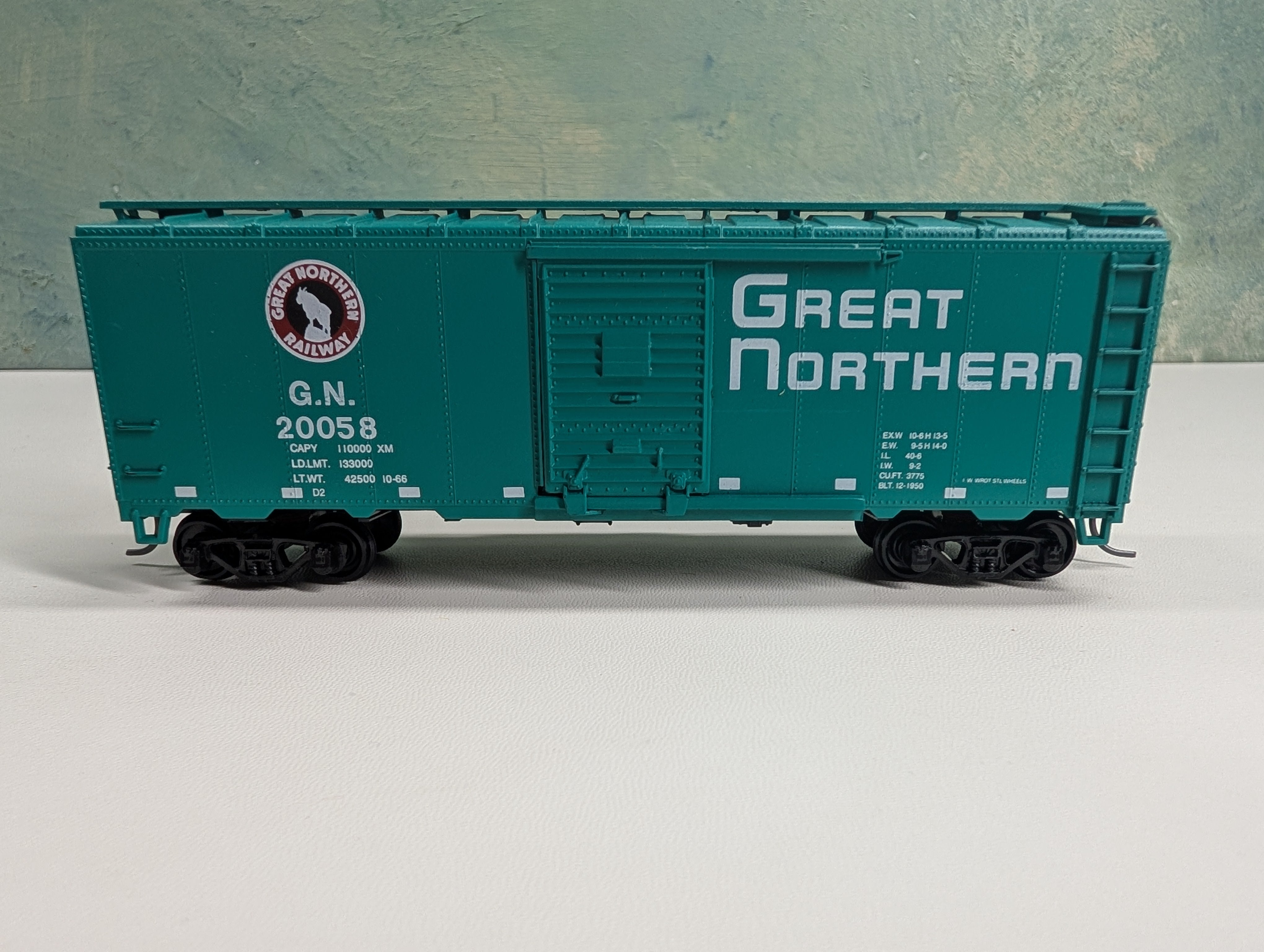 USED Athearn HO Scale 40' Box Car Great Northern GN #20058 Railrunner Custom