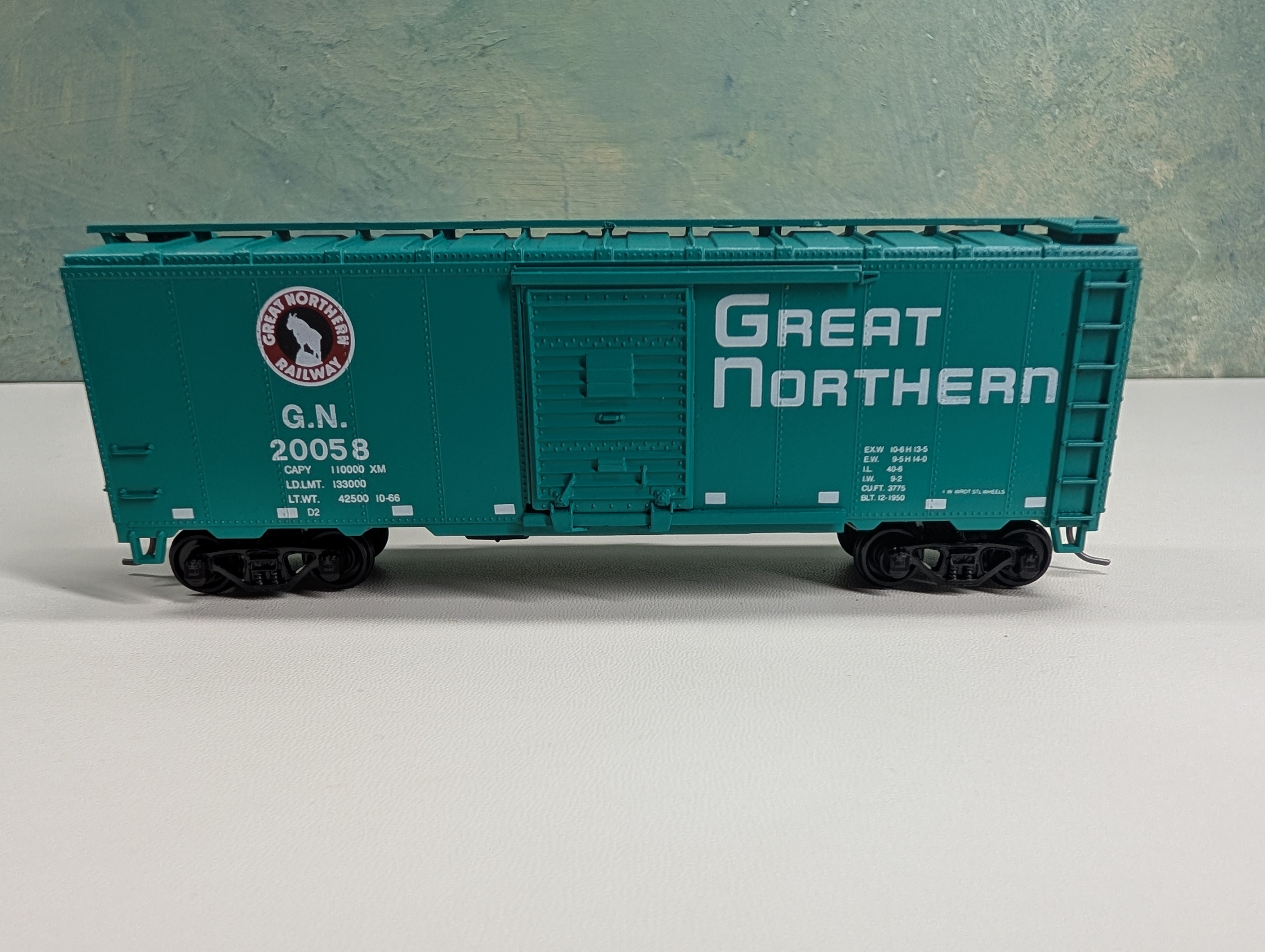 USED Athearn HO Scale 40' Box Car Great Northern GN #20058 Railrunner Custom