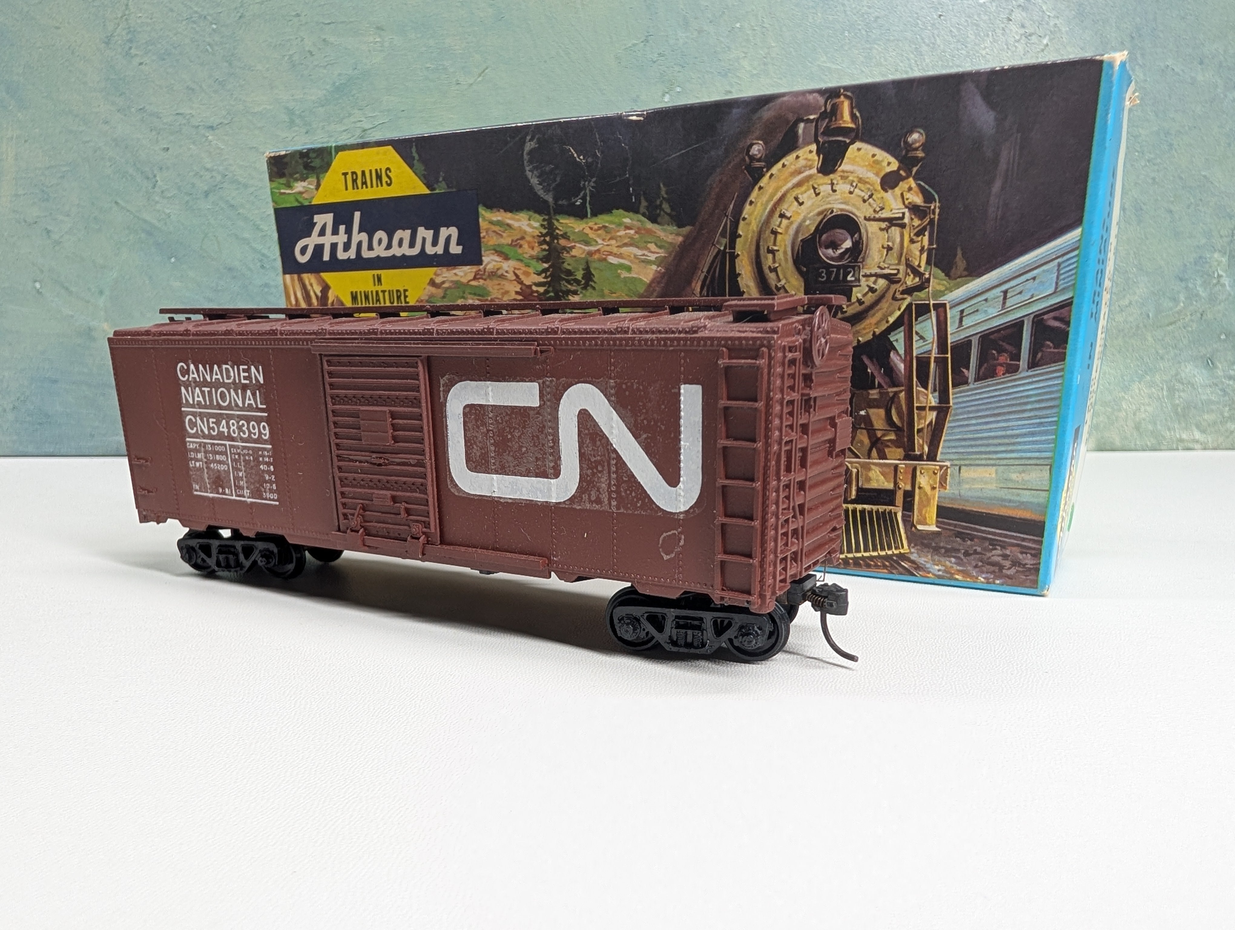 USED Athearn HO Scale 40' Box Car Canadian National CN #548399 Rough Decals