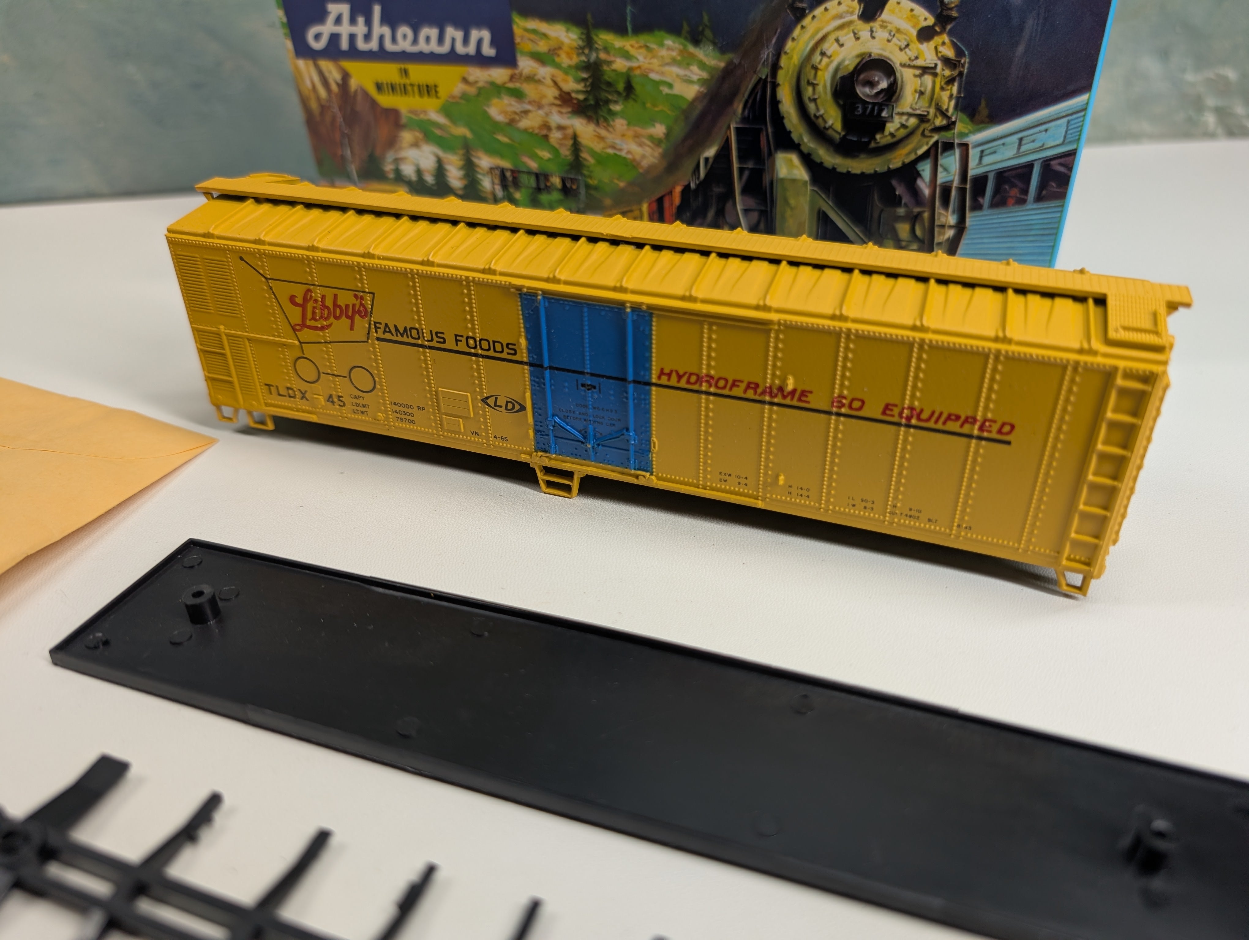 USED Athearn 1625 HO Scale 50' Reefer Box Car Libby's Famous Foods TLDX #45
