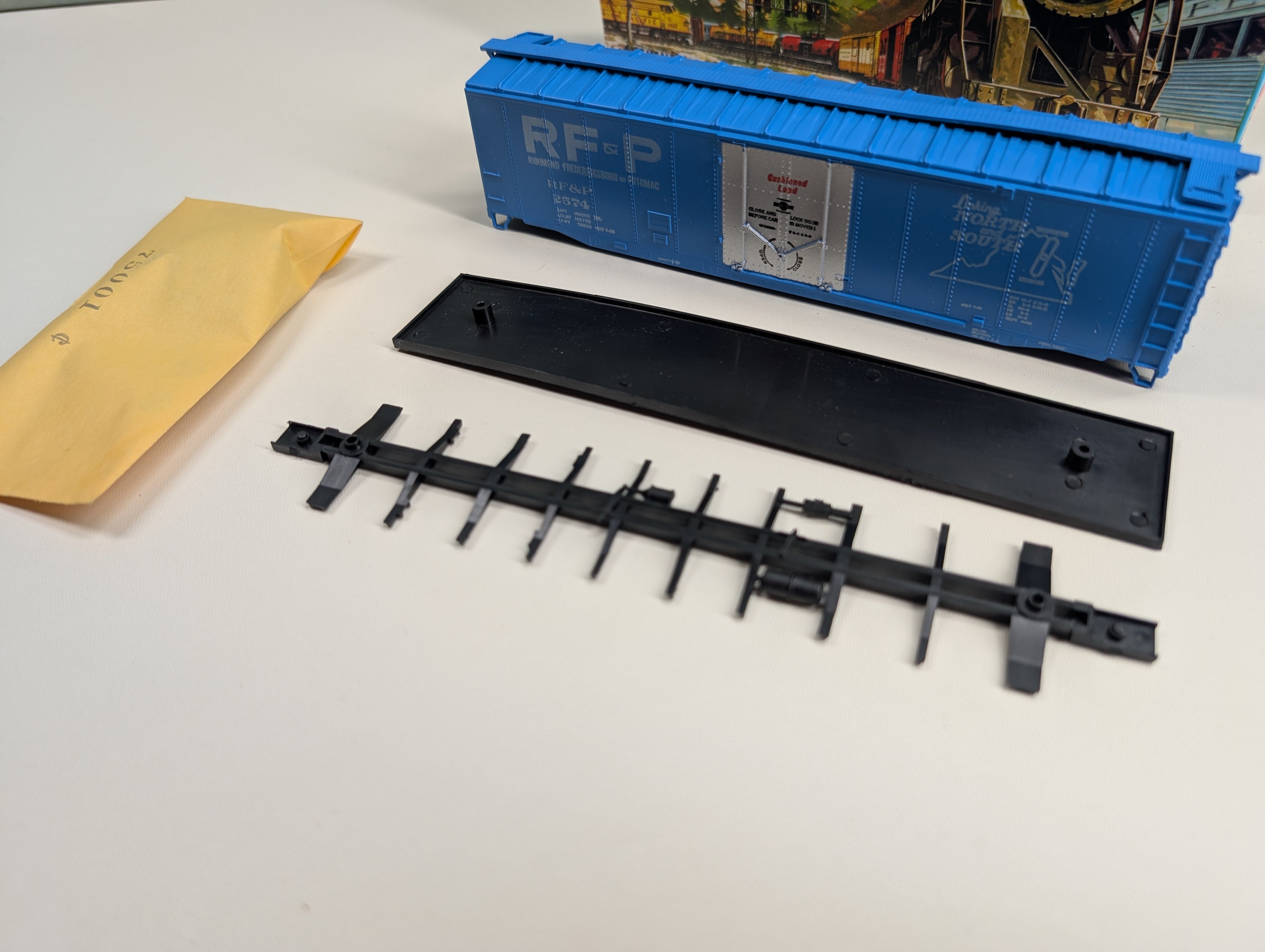 USED Athearn 5278 HO Scale 50' PD Box Car Richmond Fredericksburg & Potomac RF&P #2574 KIT
