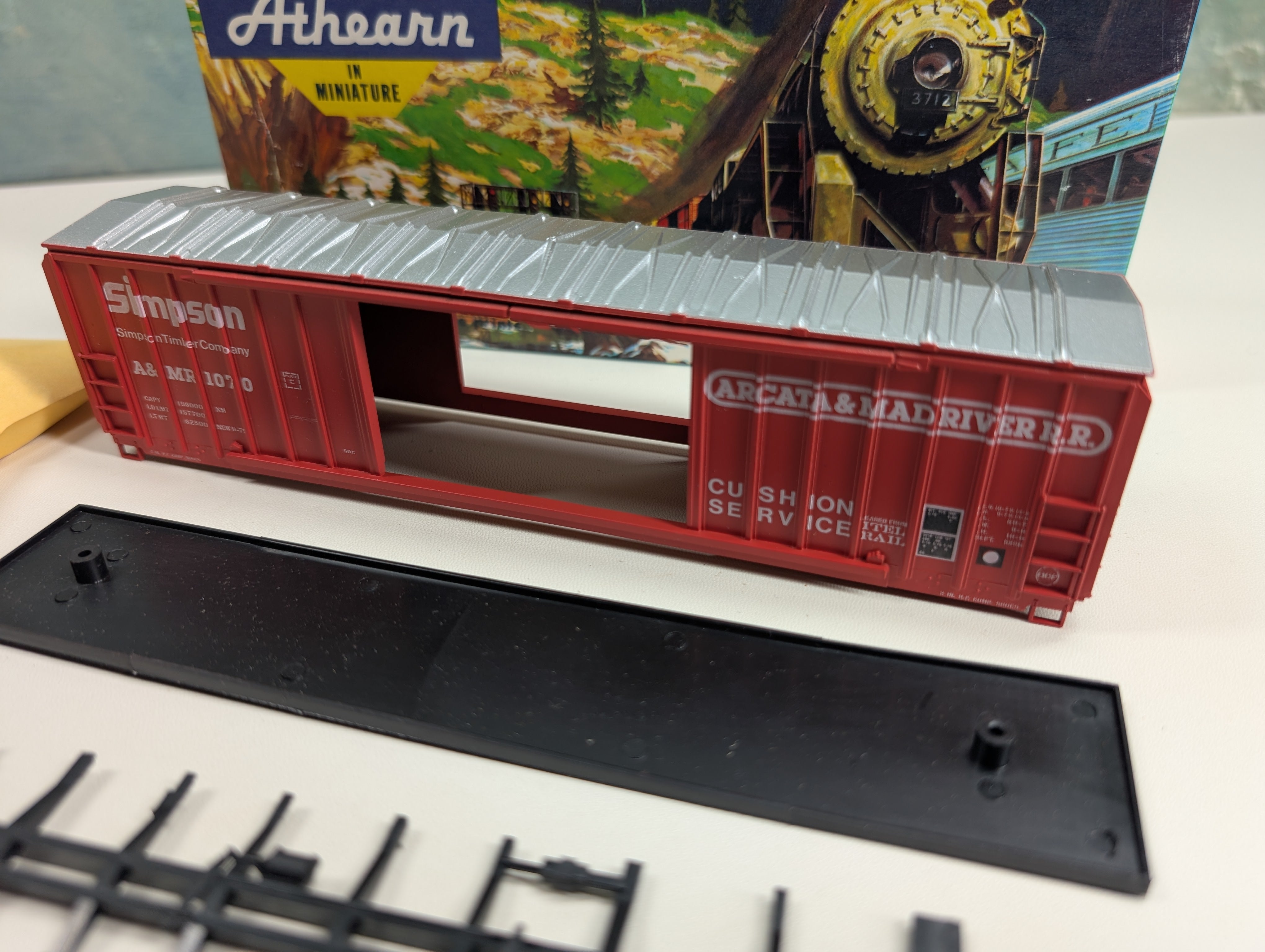 USED Athearn HO Scale 50' Railbox Type DD Box Car Simpson Timber A&MR #1070 KIT