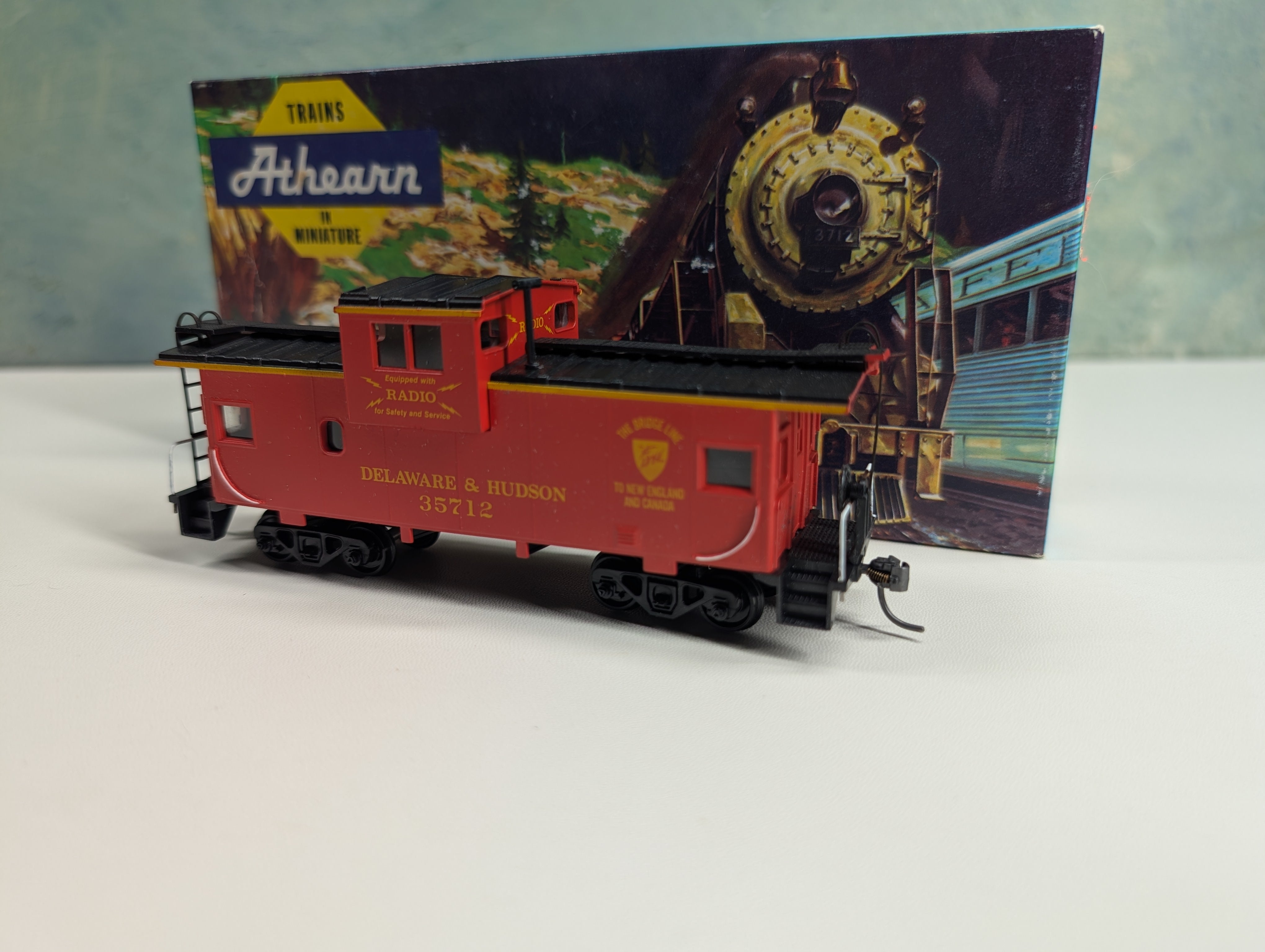 USED Athearn 258 HO Scale Wide Vision Caboose Delaware and Hudson D&H #35712 Rail Runner Custom