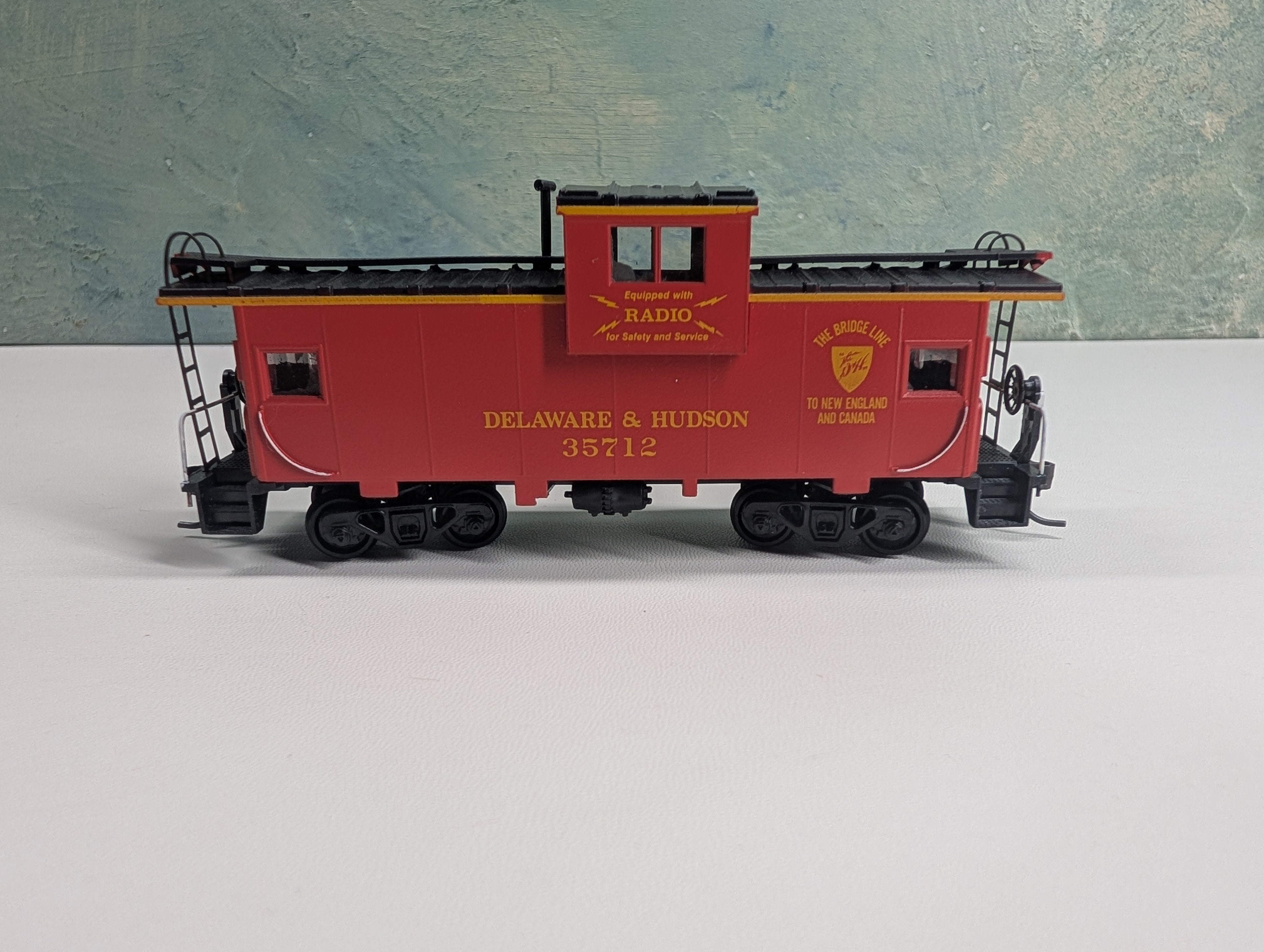 USED Athearn 258 HO Scale Wide Vision Caboose Delaware and Hudson D&H #35712 Rail Runner Custom