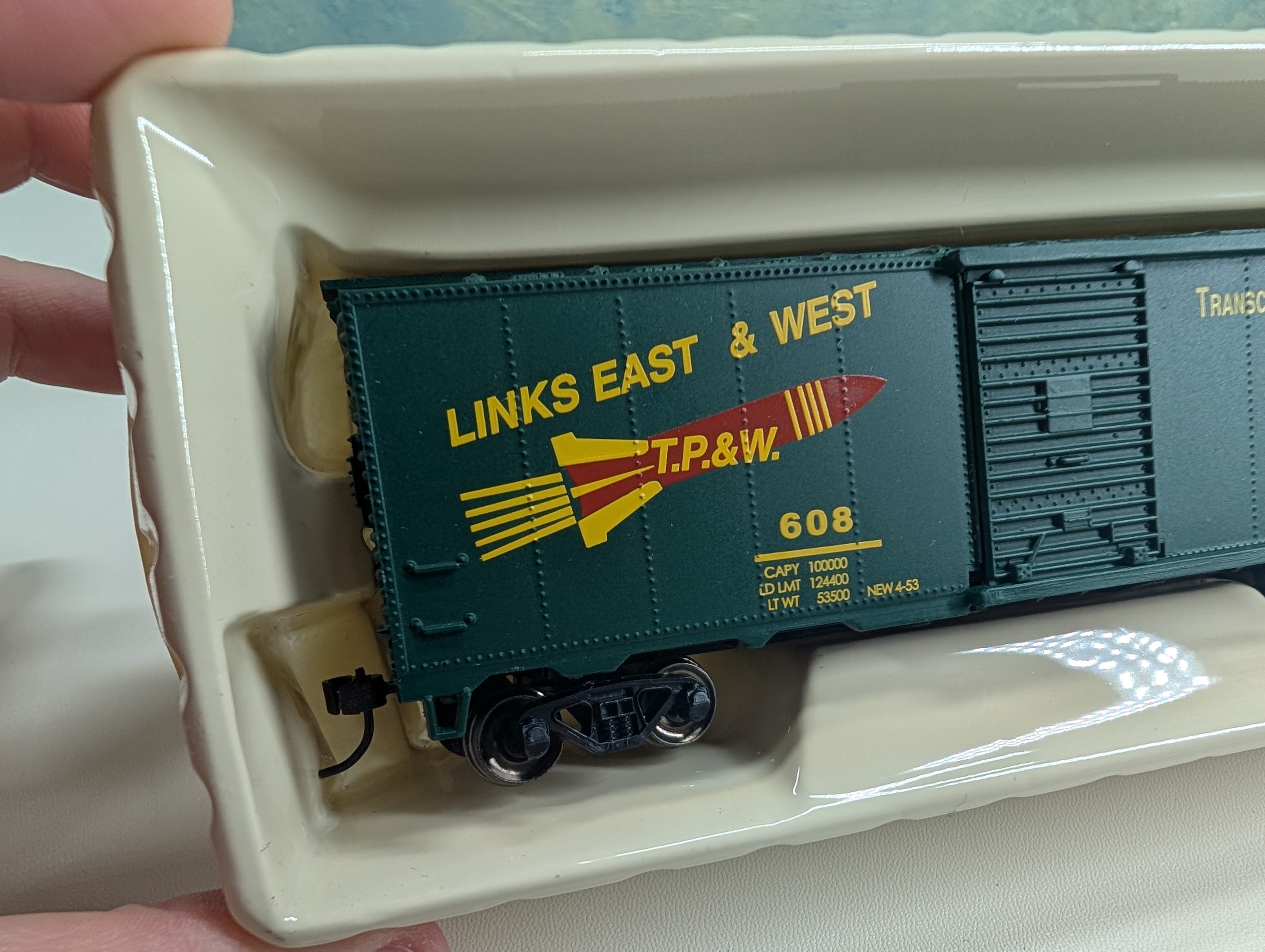 USED Bachmann 17032 HO Scale 40' Box Car Toledo Peoria & Western TP&W #608