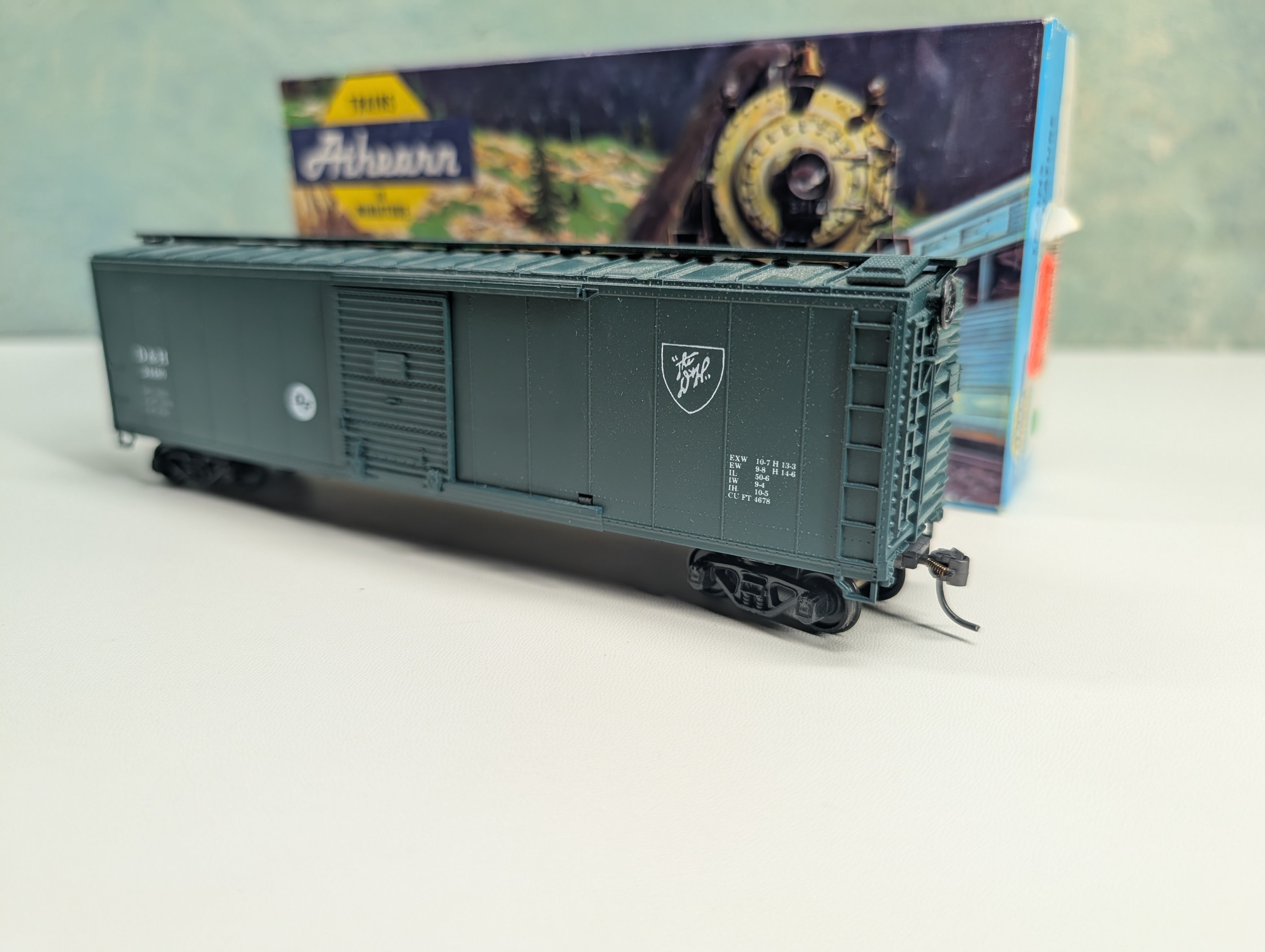 USED Athearn HO Scale 50' SD Box Car Delaware and Hudson D&H #24480 Bev-Bel