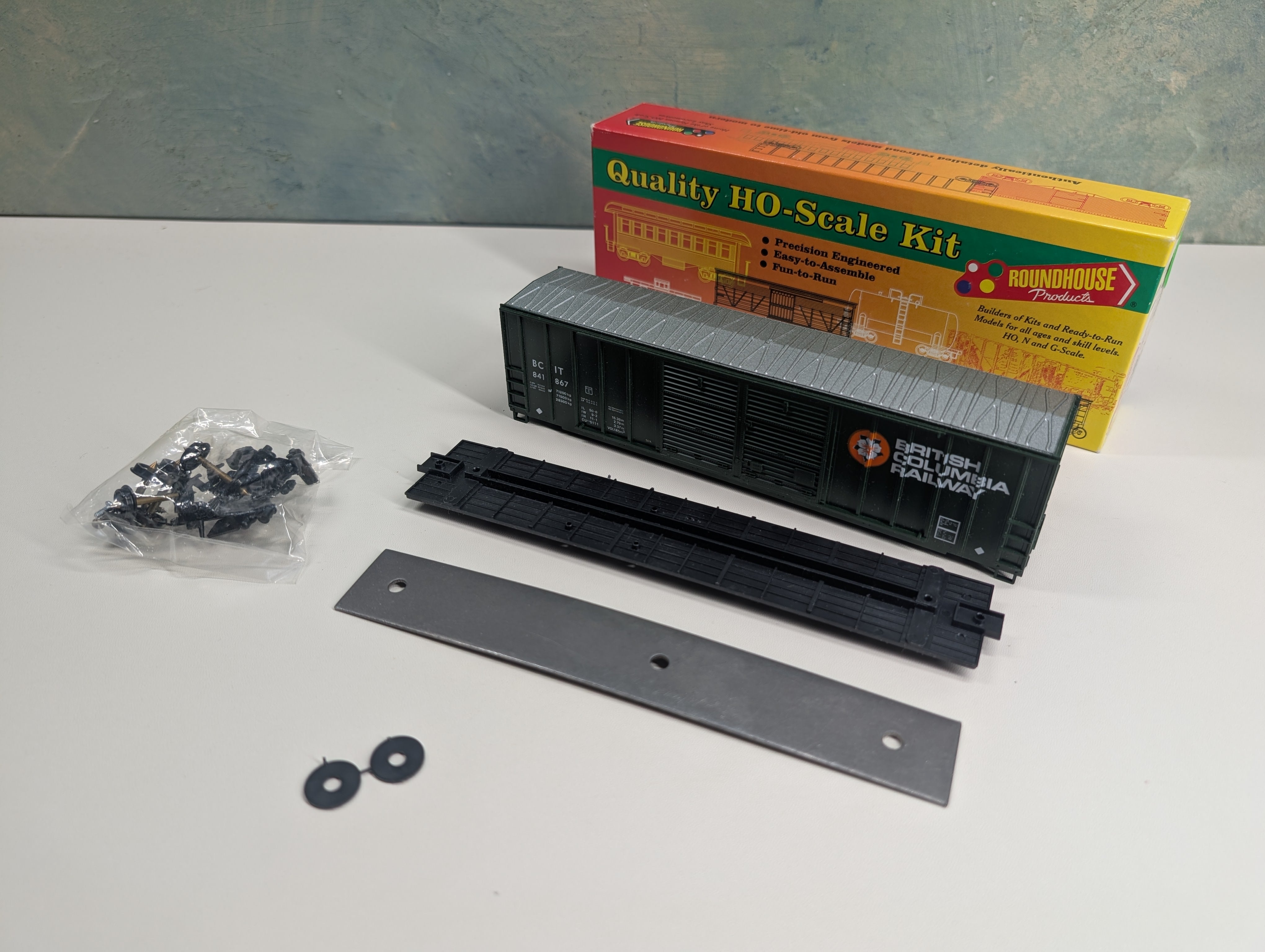 USED Roundhouse HO Scale 50' DD FMC Box Car British Columbia Railway BCIT #841867 KIT