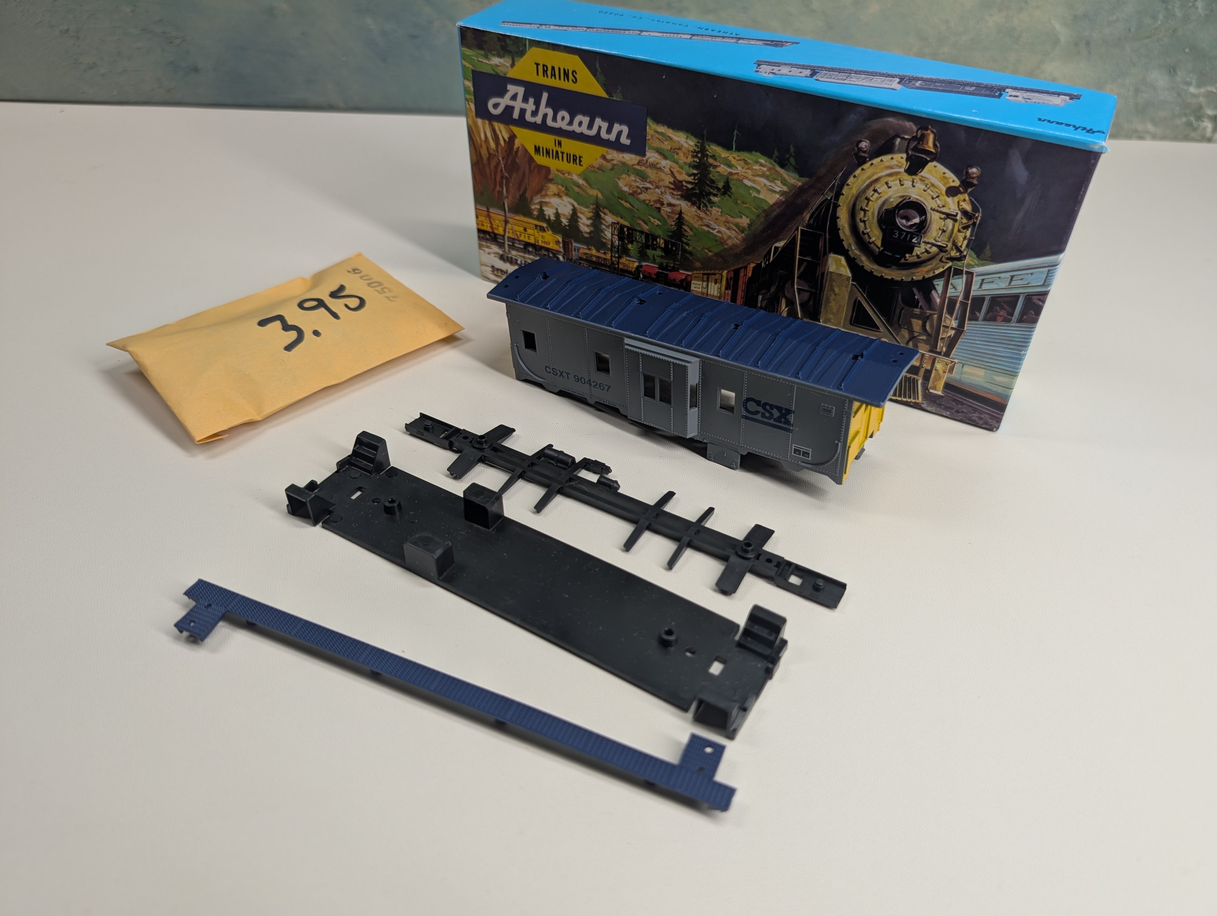 USED Athearn 1294 HO Scale Bay Window Caboose CSX CSXT #904267 KIT