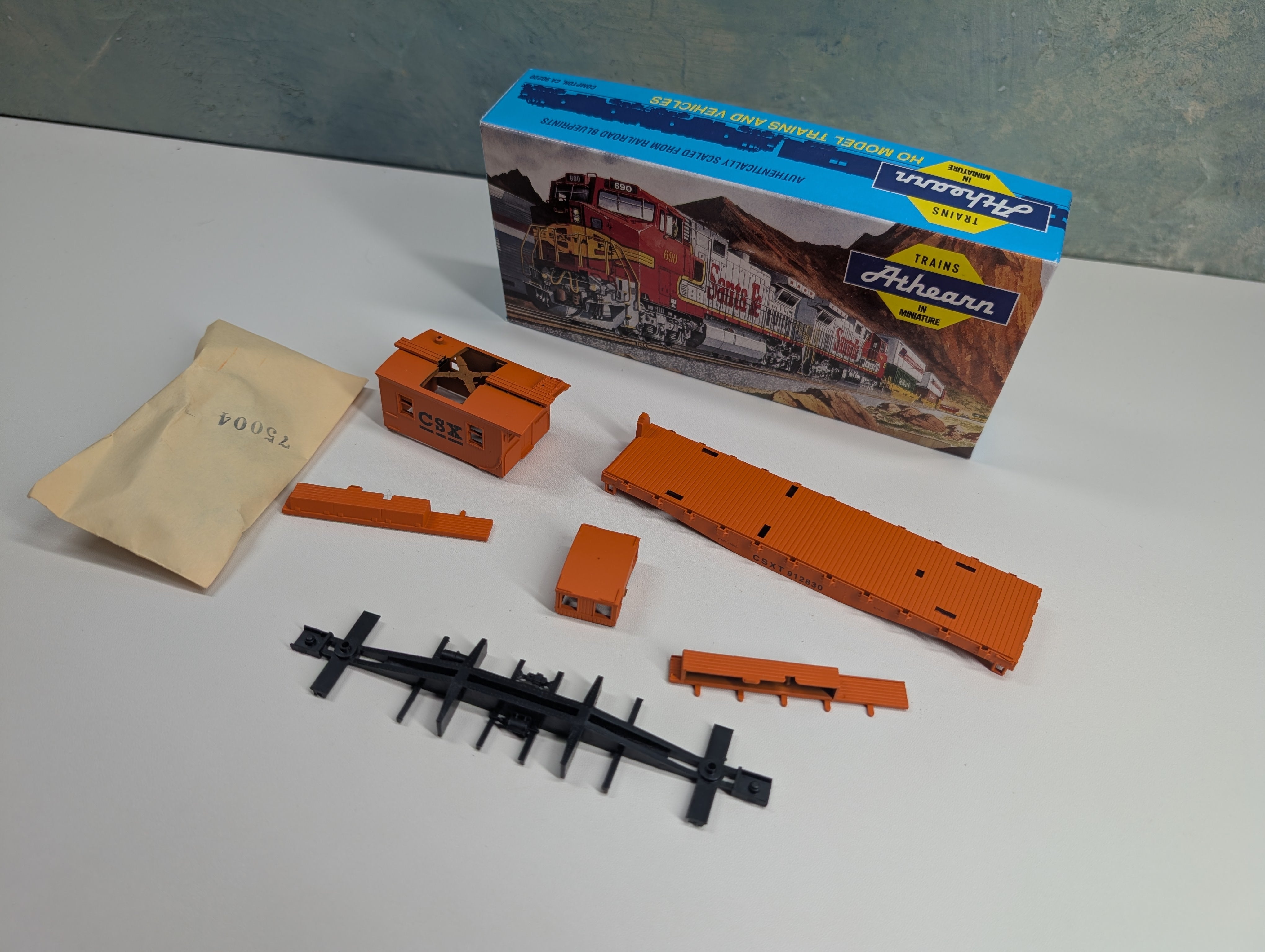 USED Athearn 1283 HO Scale MOW Work Caboose CSX CSXT #912830 KIT