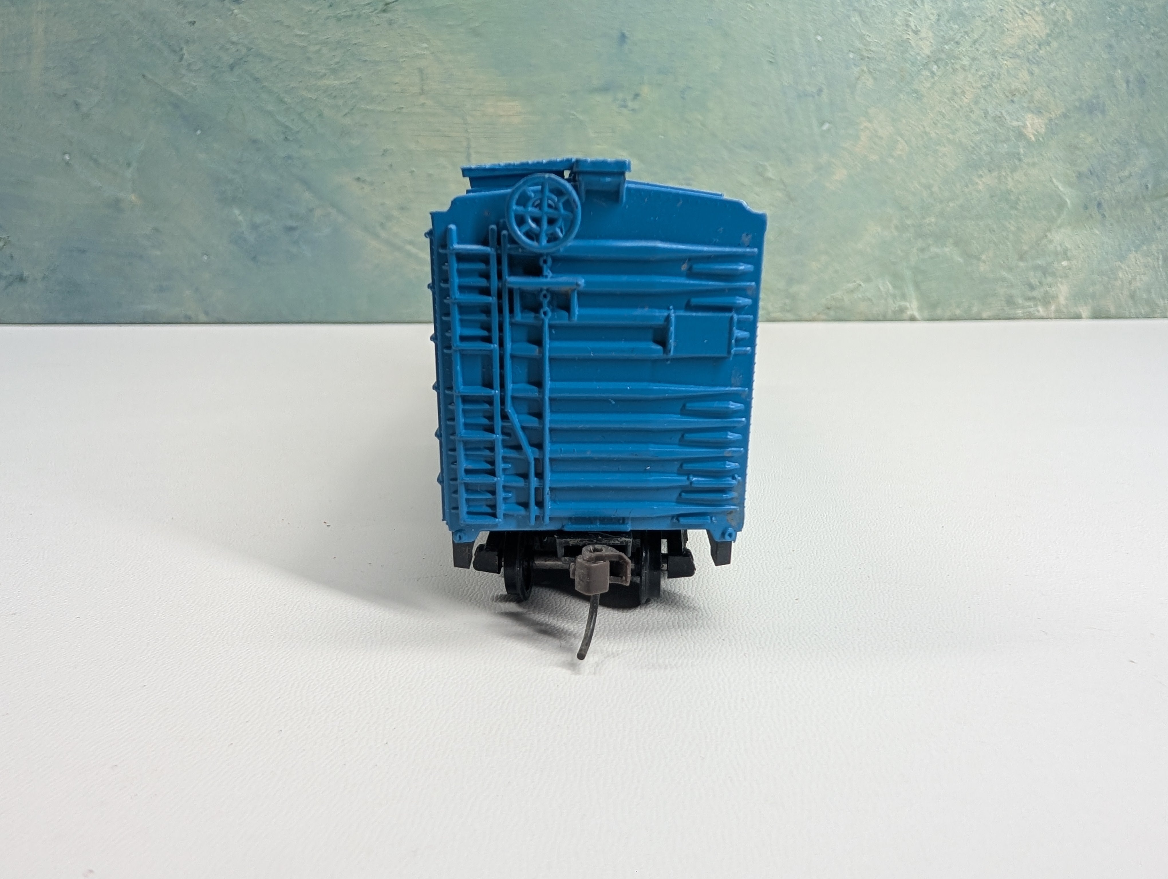 USED Roundhouse HO Scale 40' Box Car Great Northern GN #33103