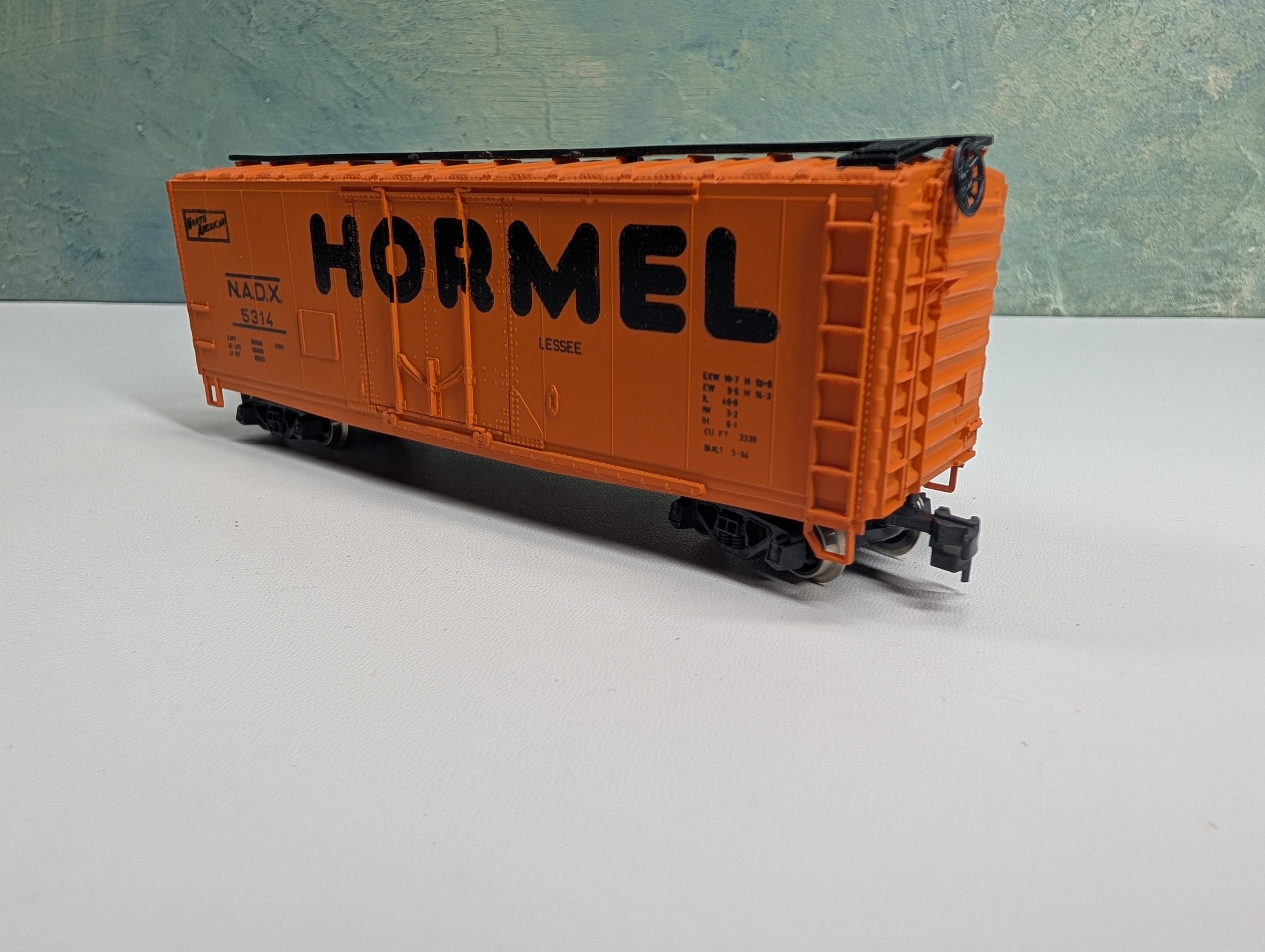 USED AHM HO Scale 40' Box Car Hormel NADX #5314 Metal Wheels