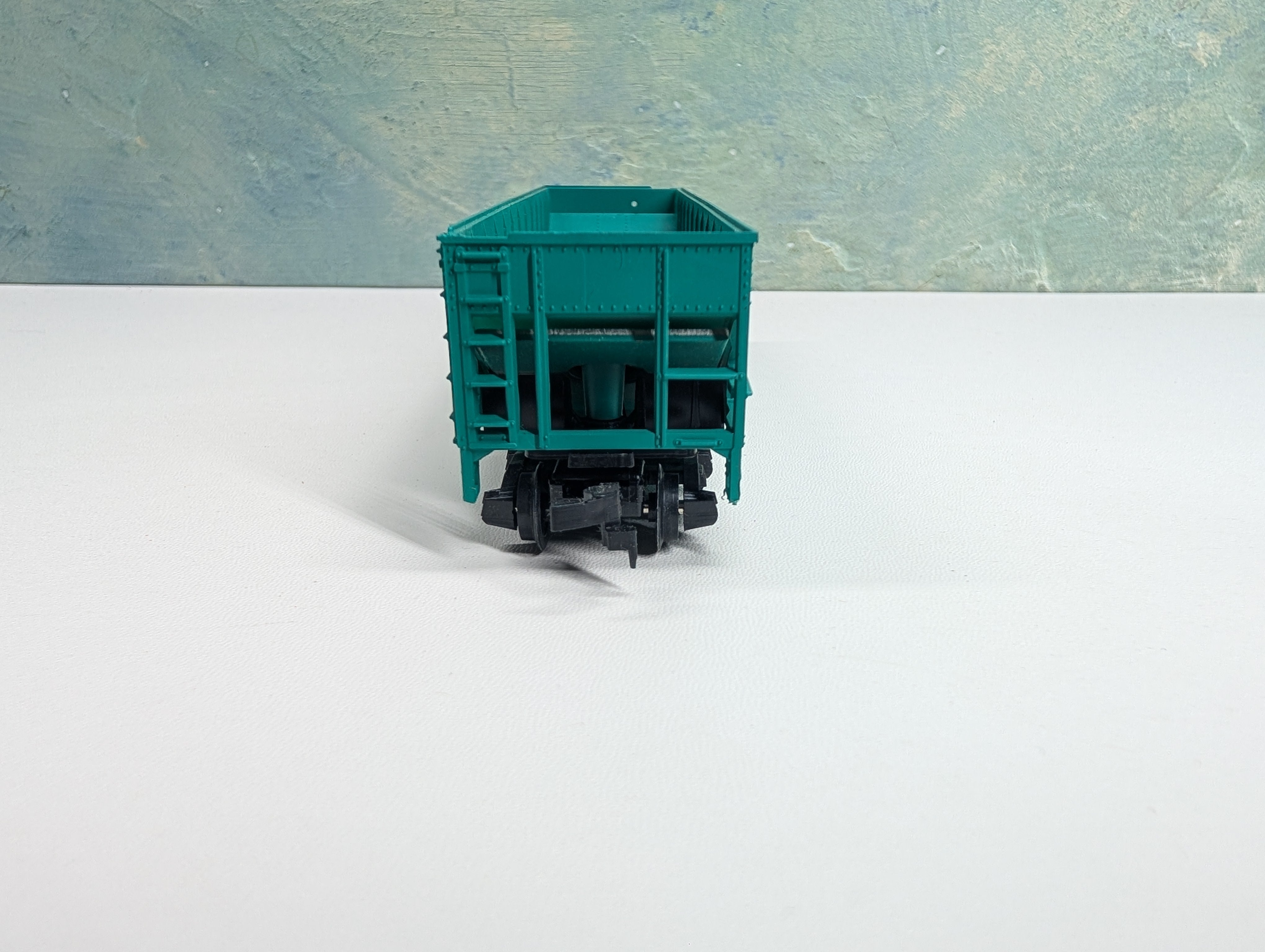 USED HO Scale Operating Quad Hopper Penn Central PC #258601